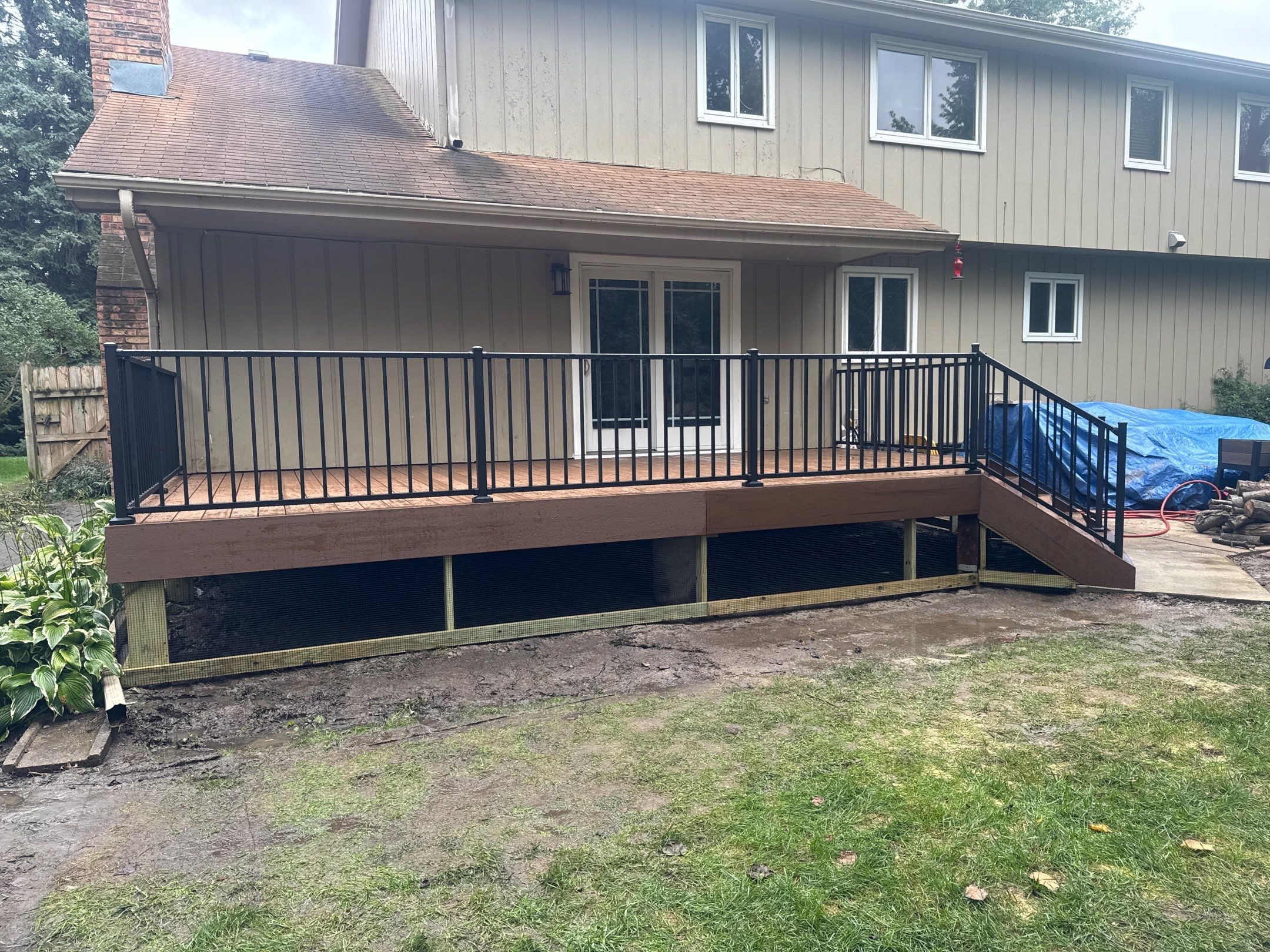Custom composite deck by EAGLE EYE ENTERPRISES