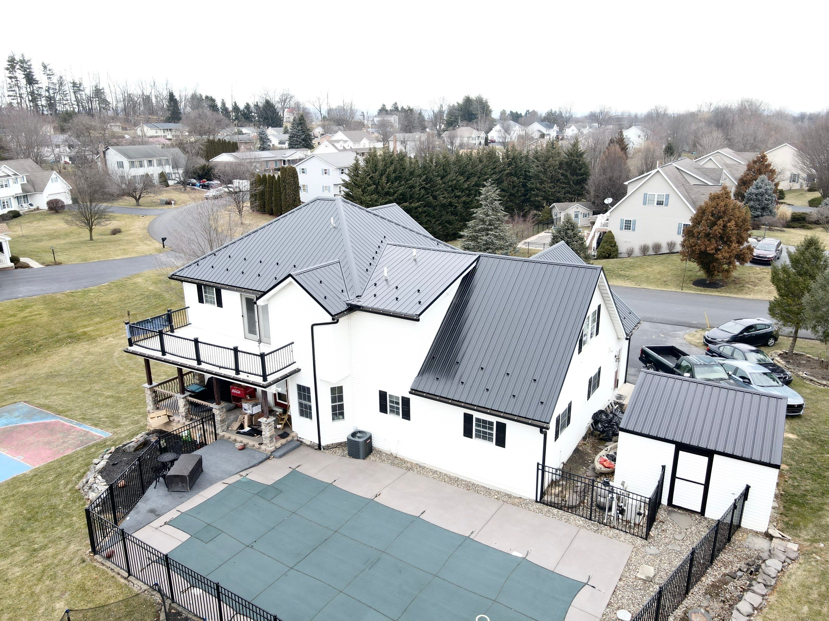 Everlast Azm Black by Teflon Roofing