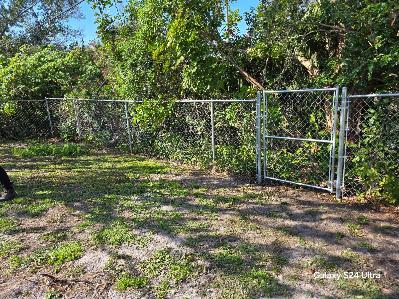 Vinyl and Chain Link Combo in Venice by True Fence LLC