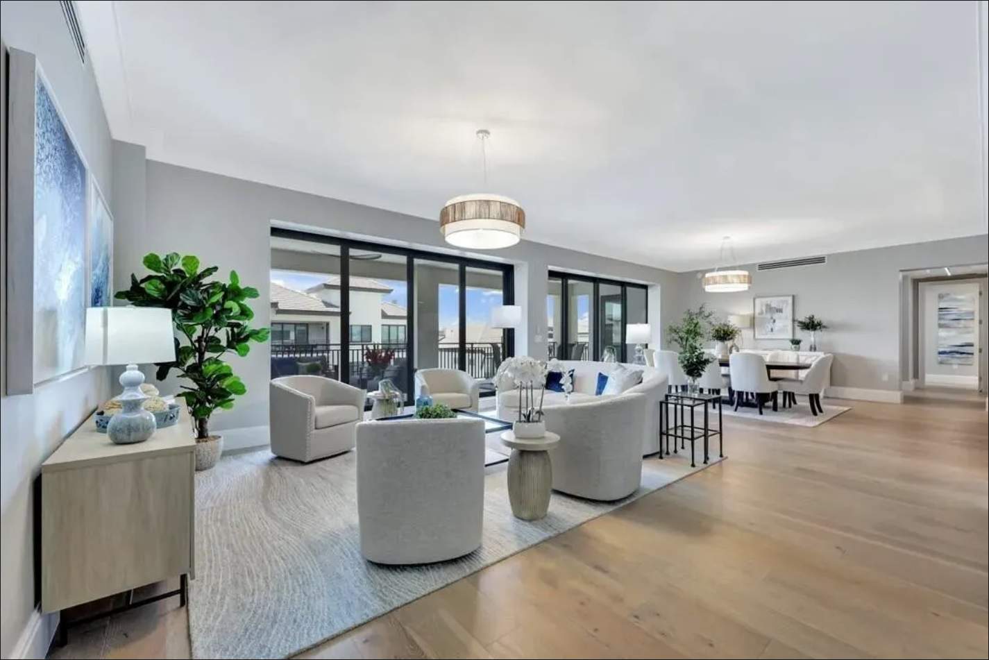 Quattro in Naples Square - Downtown Naples by Naples Home Staging®