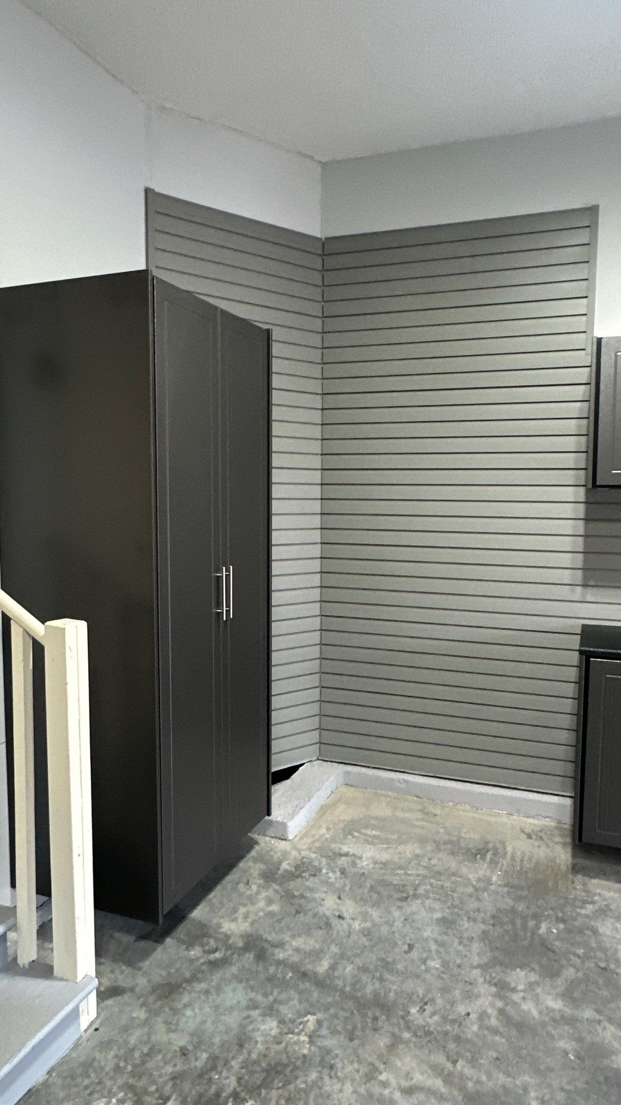 Jeff B got a beautiful combination of Cabinets and Slatwall by Banner Garage