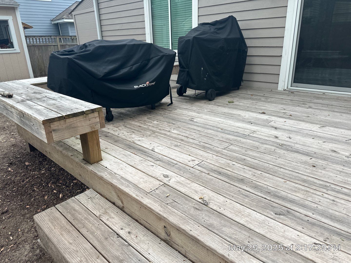 Wood Deck using Wood Sealant by DuraSeal