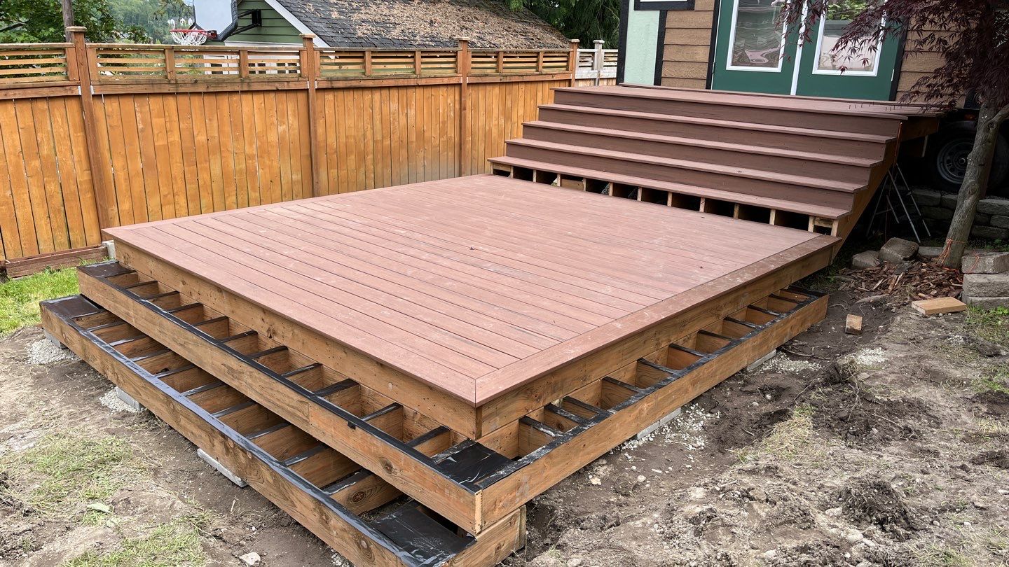 Seattle Decking by Alki deck builders 
