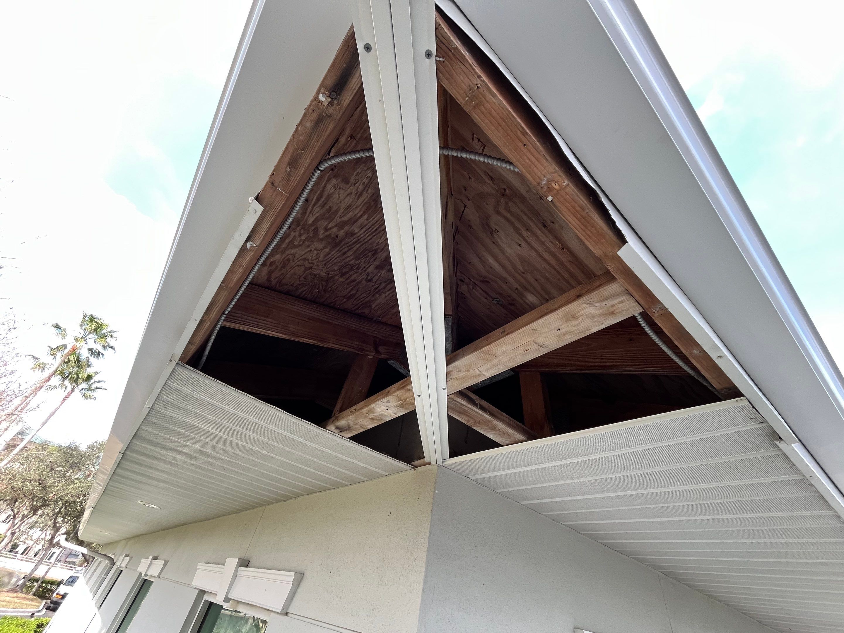 Soffit Repair and Installation in Sarasota FL by Gutter Professors