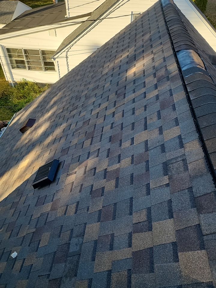 ATLAS PINNACLE PRISTINE COLOR: COPPER CANYON DRIP EDGE: WHITE by Eagle Eye Roofing