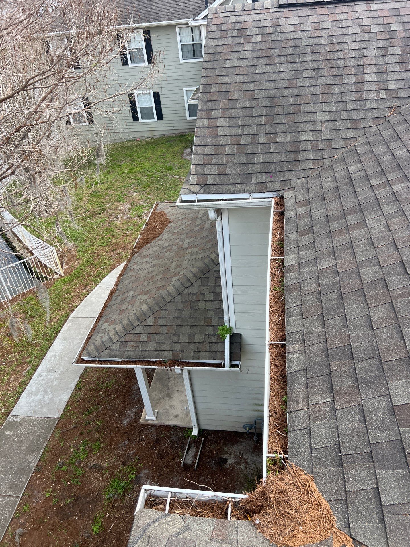 HOA gutter cleaning before
