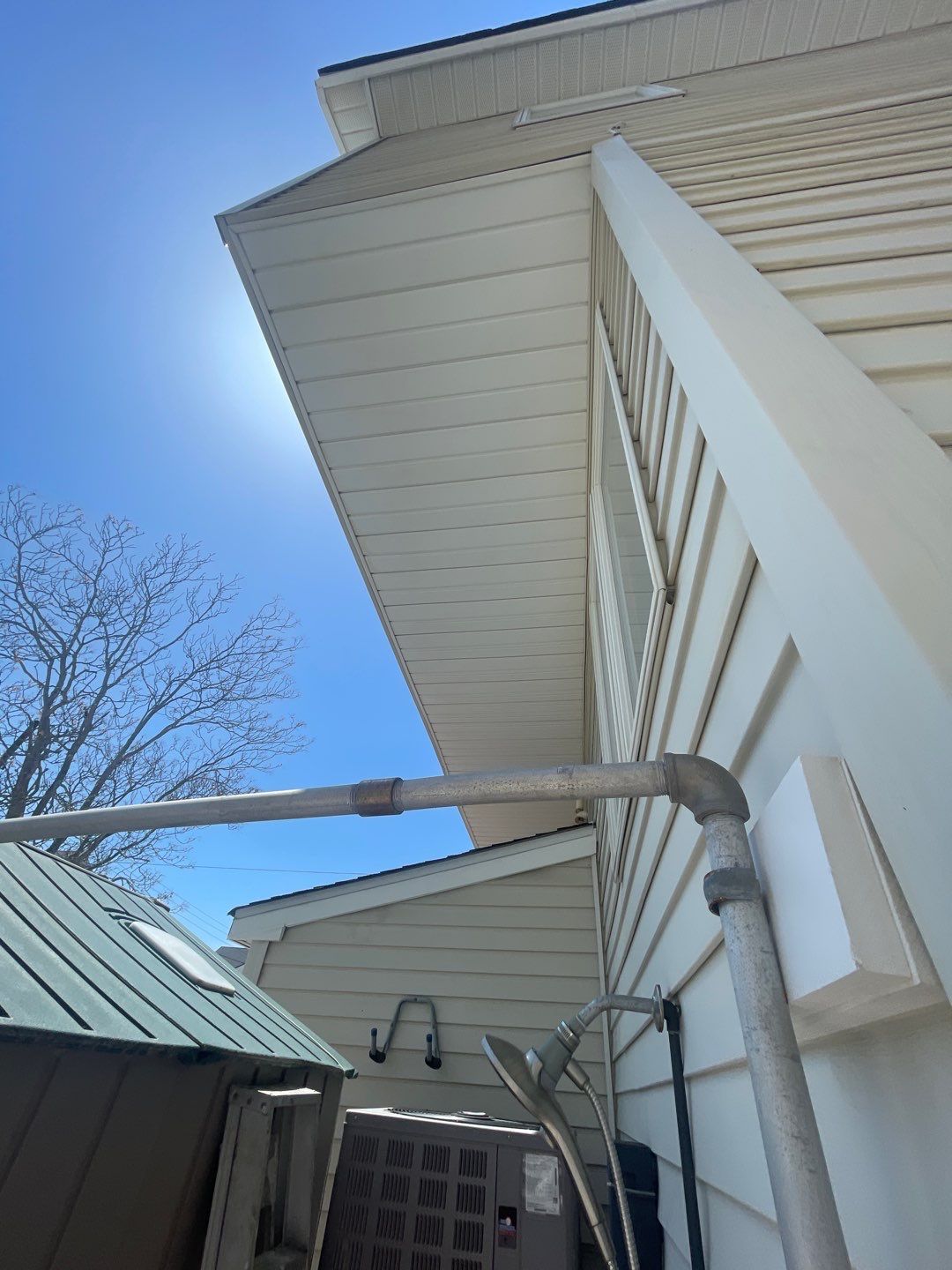 House Wash, Fence Cleaning & concrete Cleaning by SJ Exterior