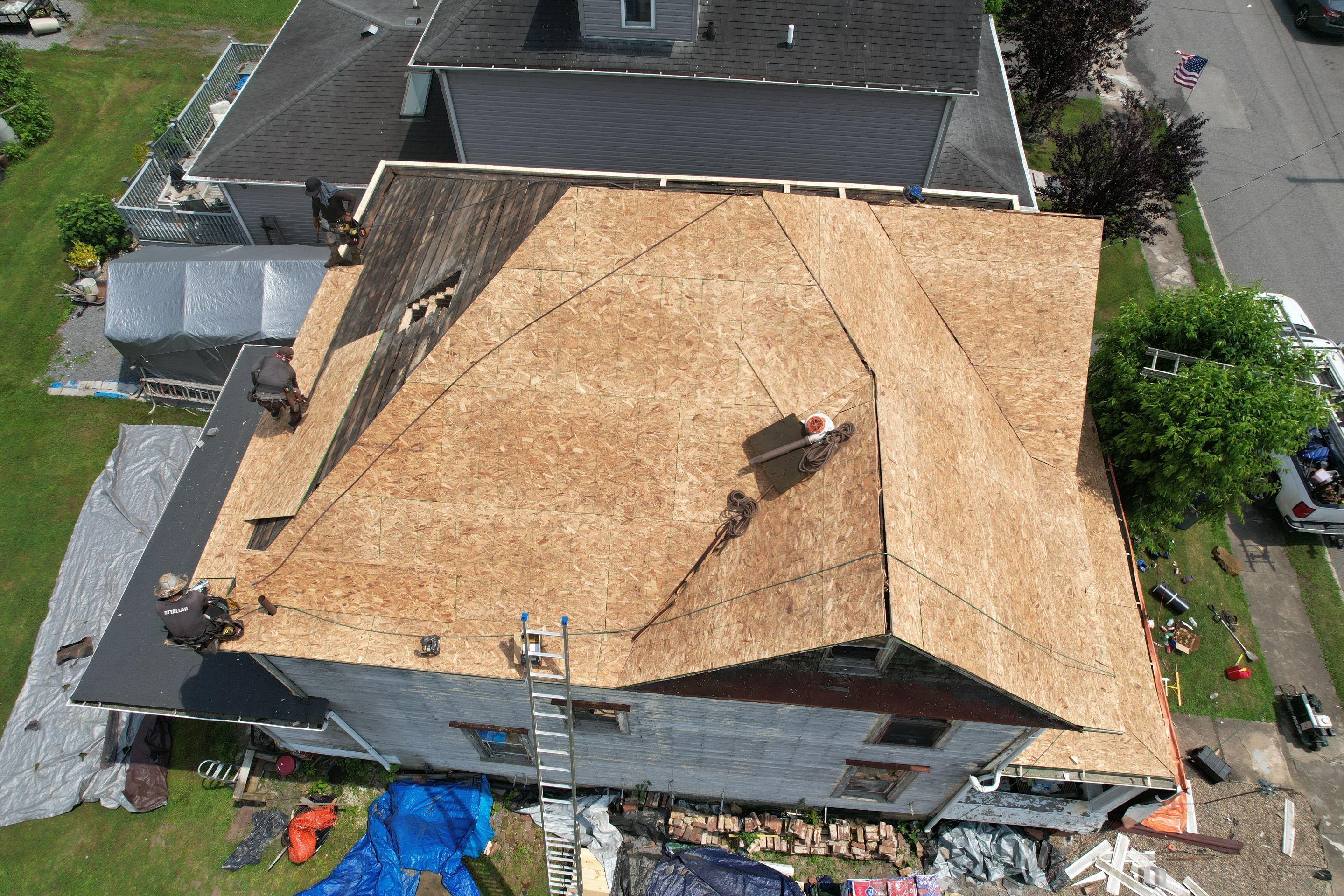 Residential Roofing Installation using GAF Timberline HDZ Charcoal by Rainstoppers Roofing
