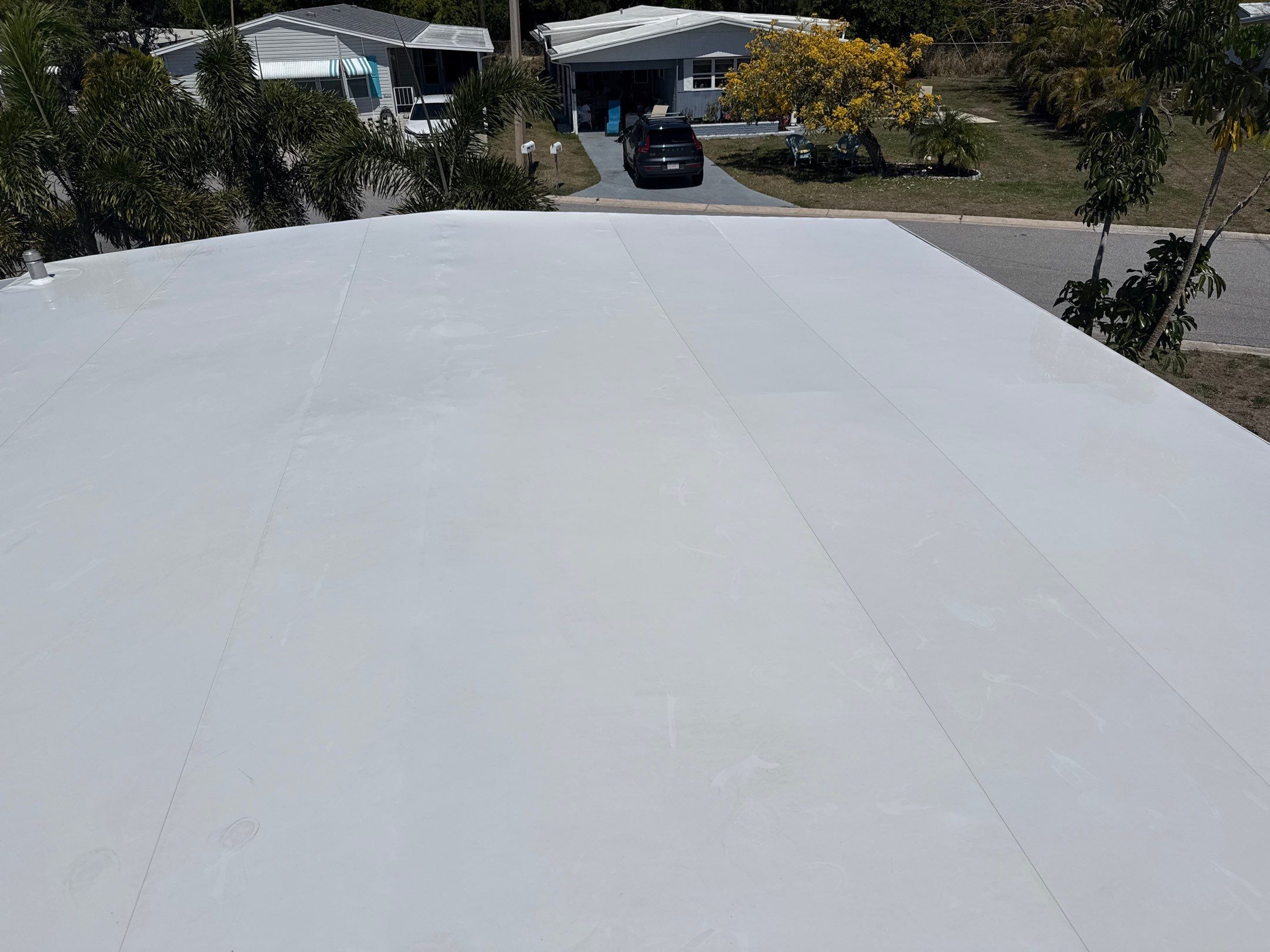 TPO Roof Cleaning – Tri-Par Estates, Sarasota, FL (5-Star Review) by Sunshine AquaWash