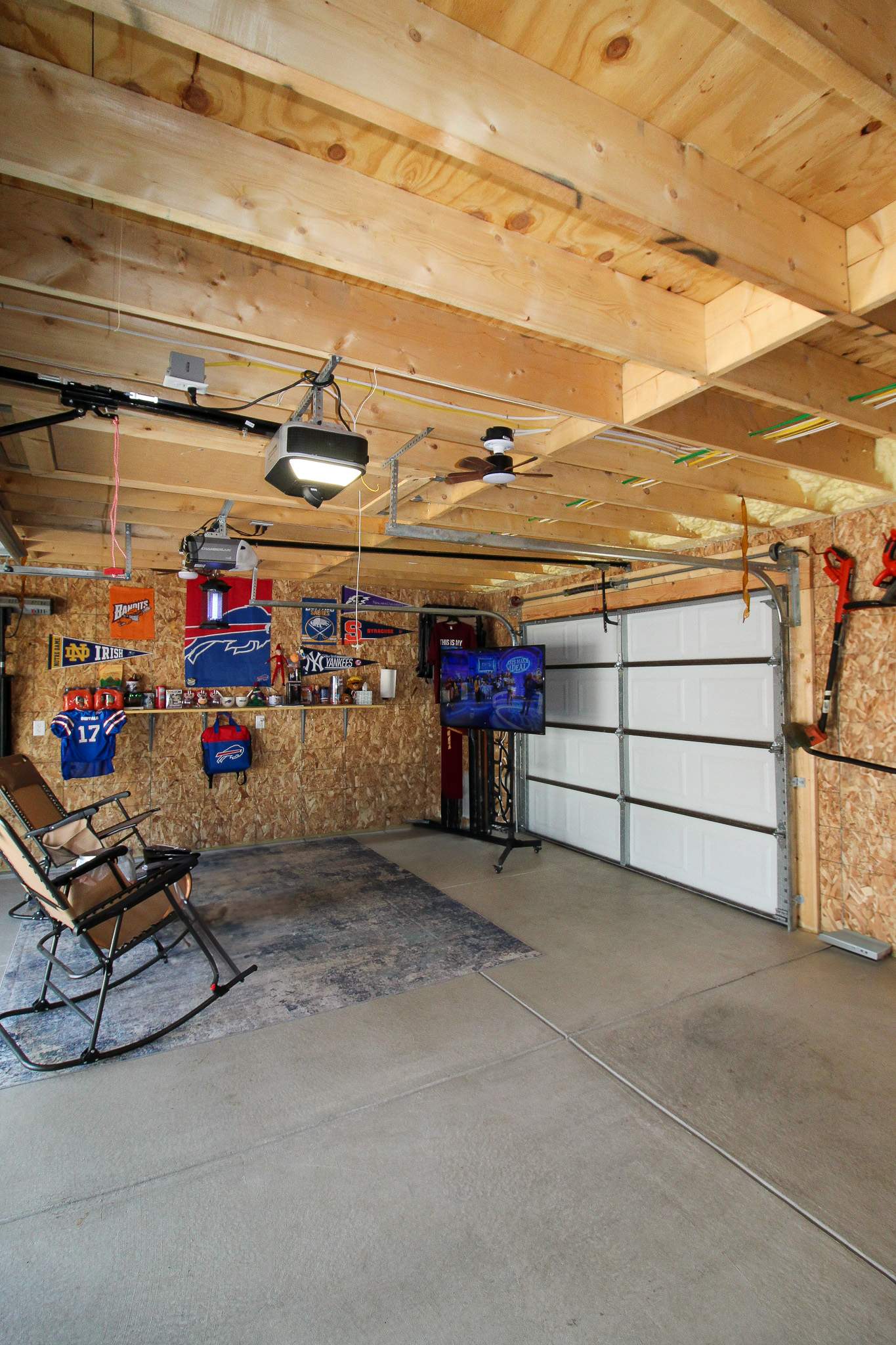Garage by Ivy Lea Construction