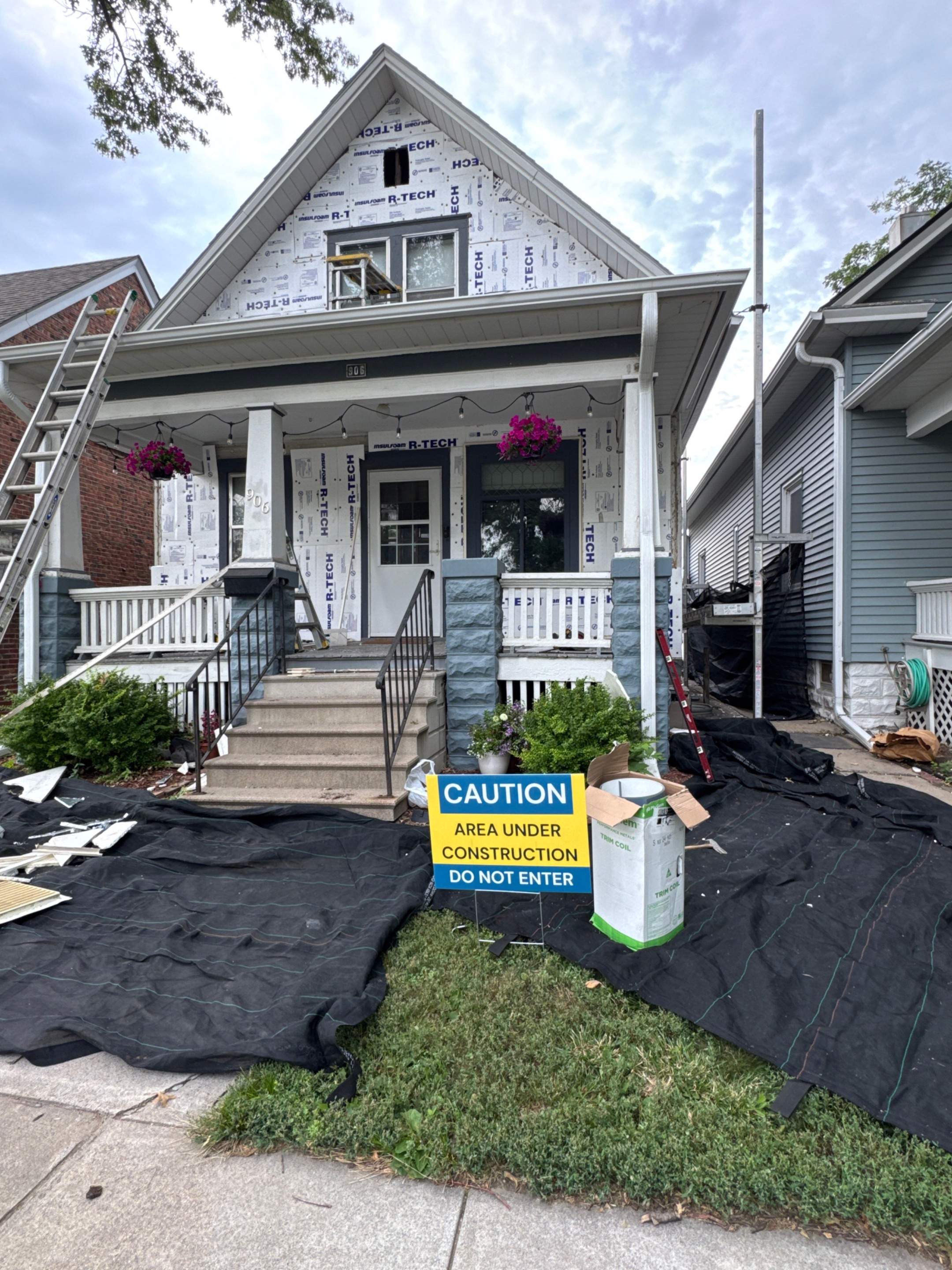 Vinyl Siding Replacement and Exterior Upgrades in Midtown by Hansen Projects
