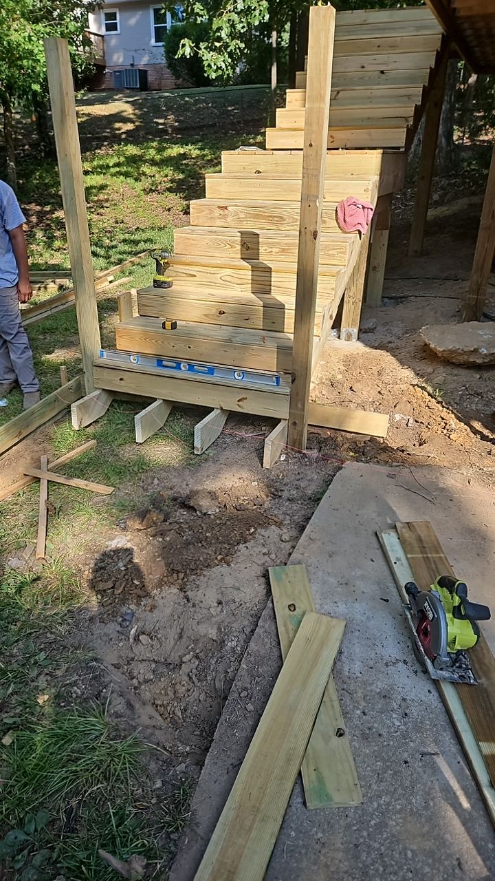 Russet Cove Circle - Deck Installation by Pillar and Pine