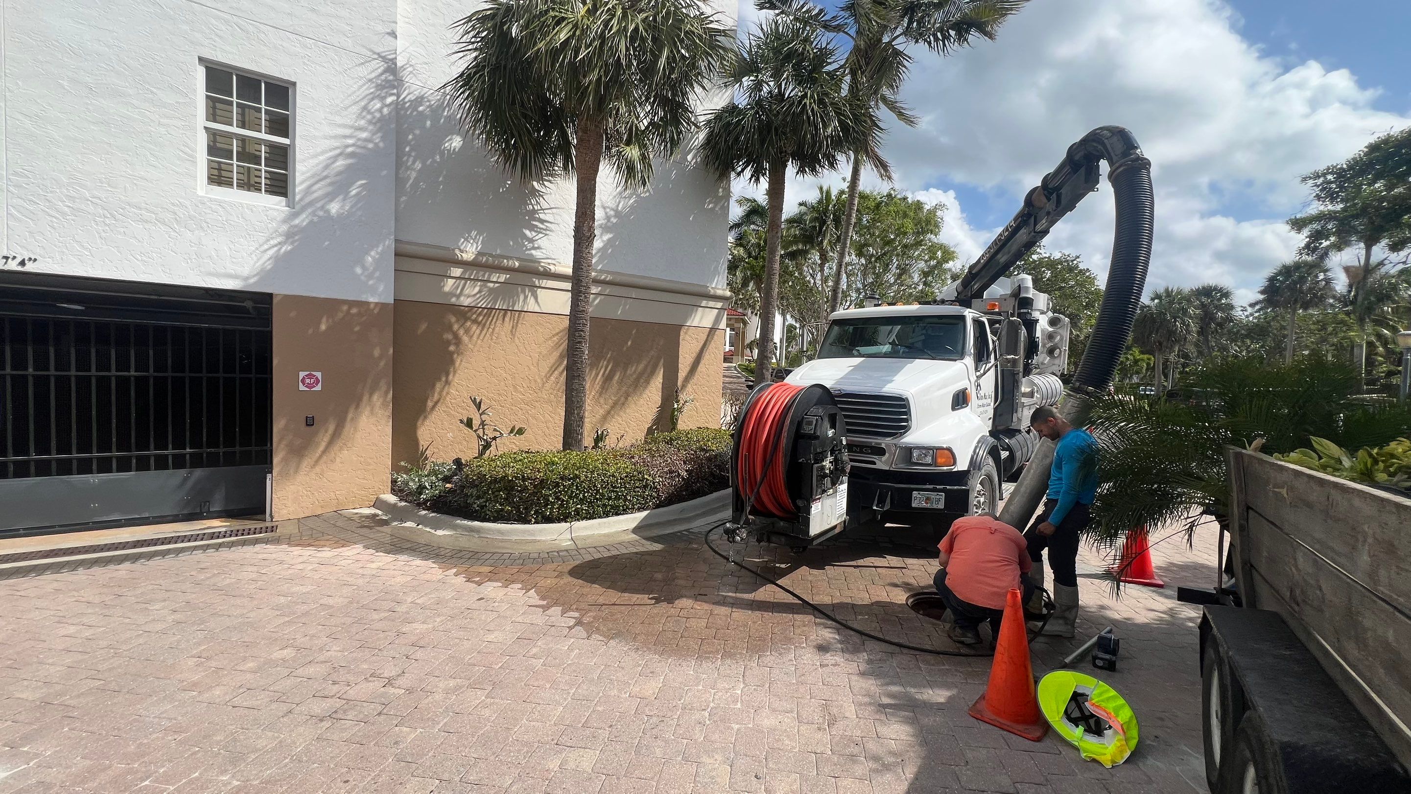 Condo Parking Garage Cleanup and Stormwater System Maintenance by APS Power & Water