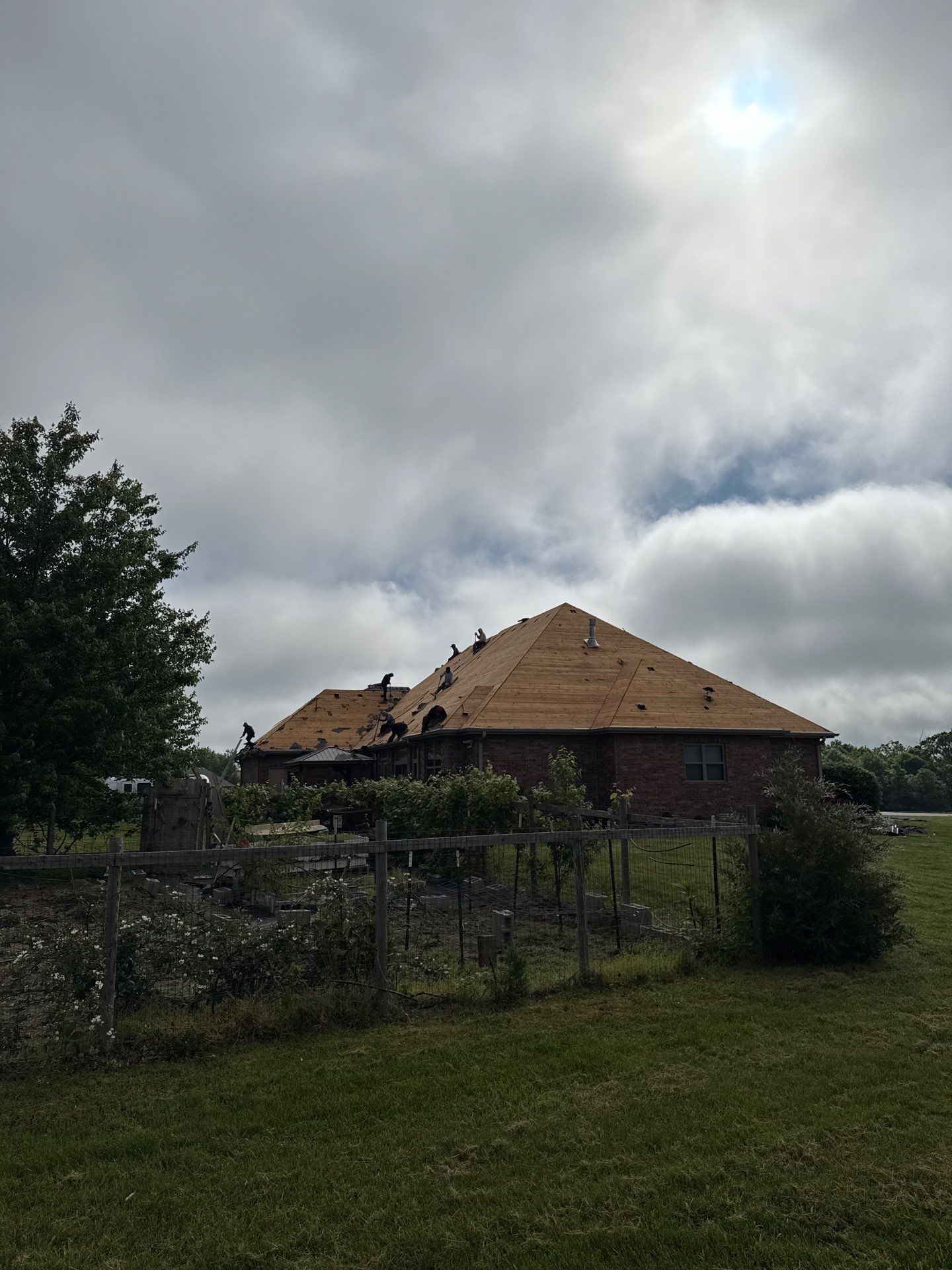 Roof Replacement & Seamless Gutters in Ozark by Table Rock Design + Build