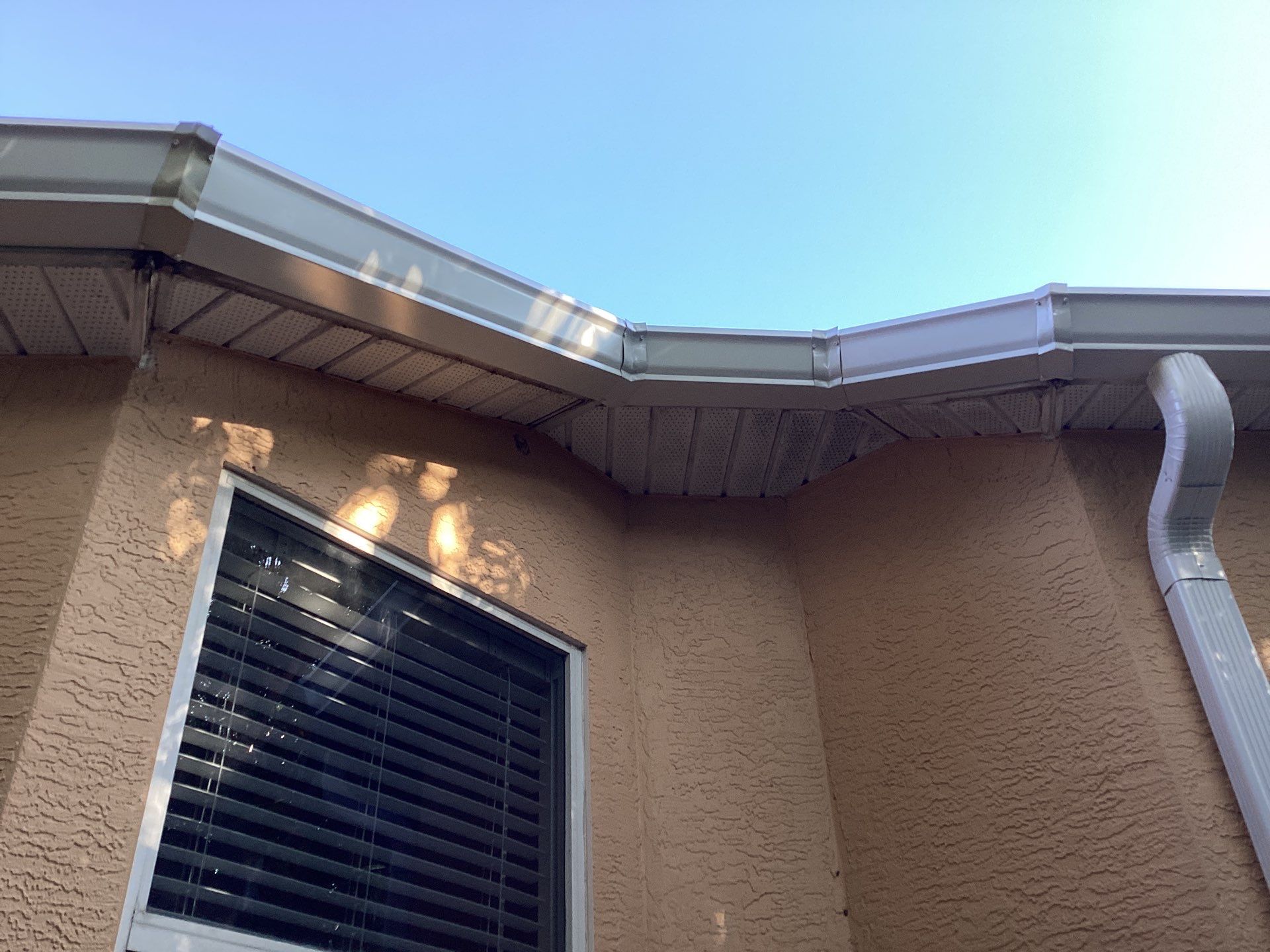 6 Inch Seamless Gutters using K-Style Seamless Gutters in Cape Coral FL by Gutter Professors