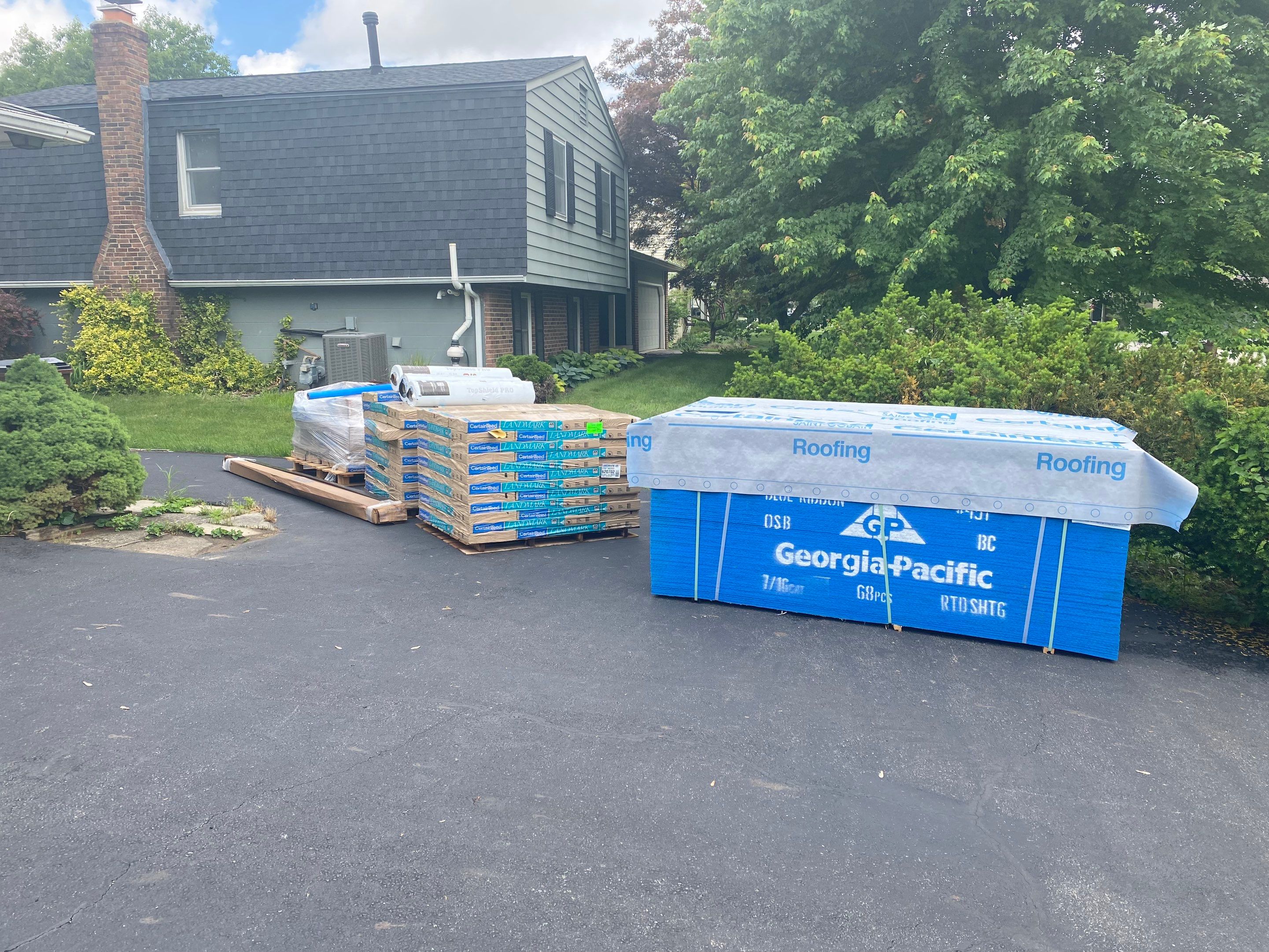 New Roof Installation using new OSB sheathing Certainteed Landmark Shingles by Best Roofing & Siding Company