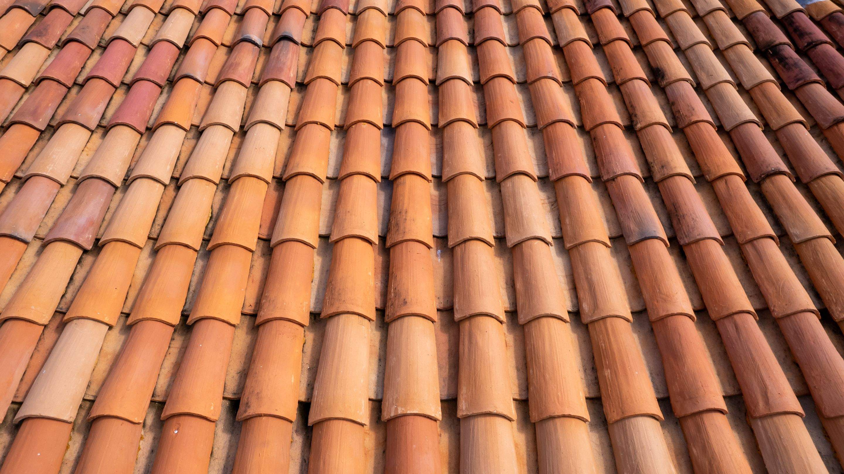 Granada Handmade Barrel Tile - Flashed Blend by Istueta Roofing