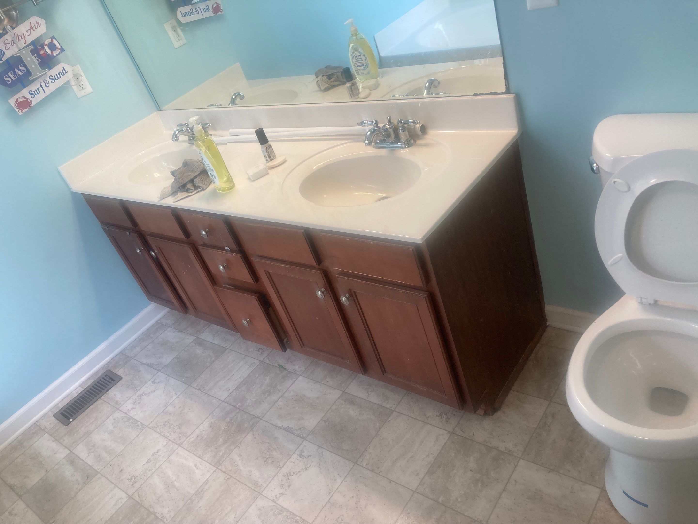 Beautiful new custom tile shower, tub surround and accent walls by Footprints Floors of Nashville