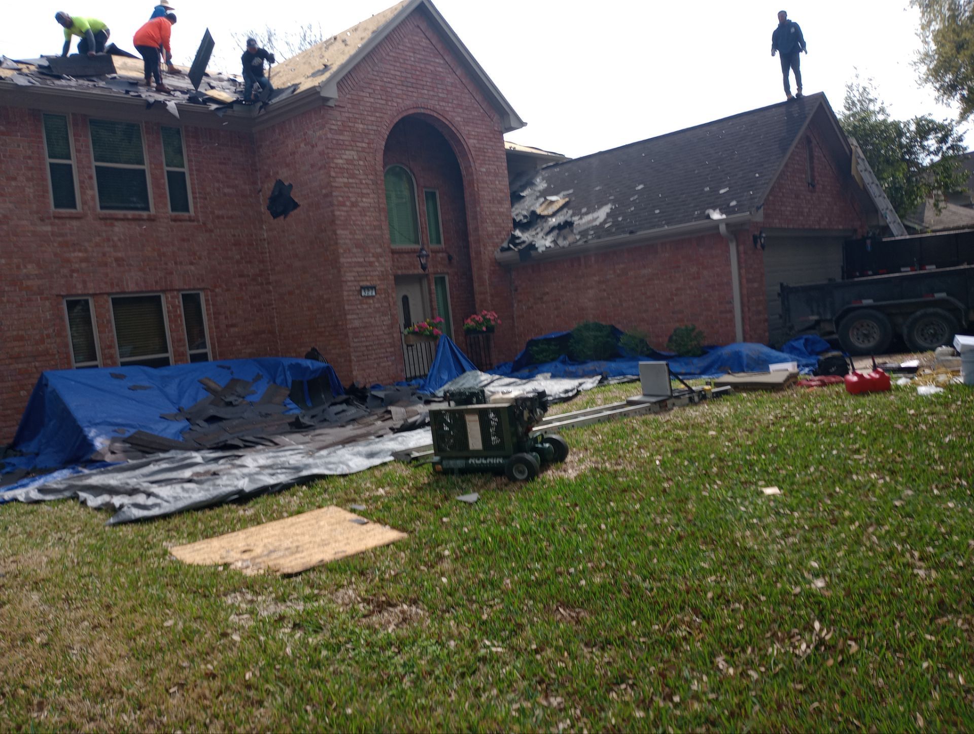 Residential Roofing Installation using Owen's Corning Duration (Lifetime) Shingles by Roof Repair Company