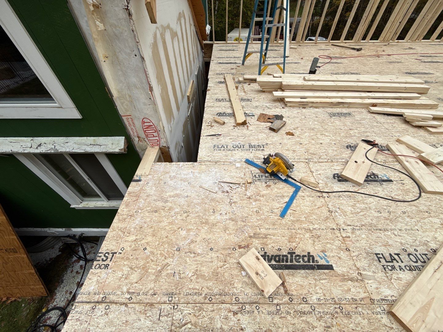 Custom ADU Construction with Vaulted In-Law Suite – LP SmartSide®, ZIP System® & Harvey® Windows by Sensible Home Solutions