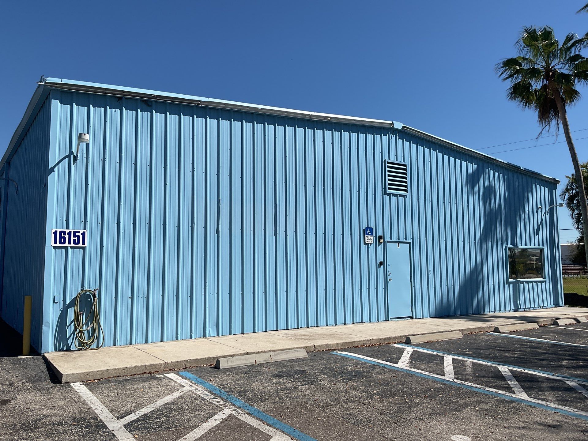 7-Inch Seamless Gutters for Coastal Homes in Fort Myers FL by Gutter Professor by Gutter Professors