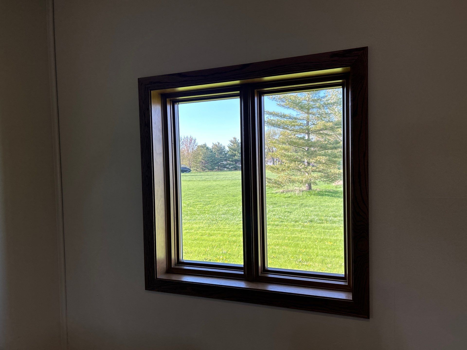 Window replacement using Pella Lifestyle wood/Aluminum window by United Windows and Siding LLC