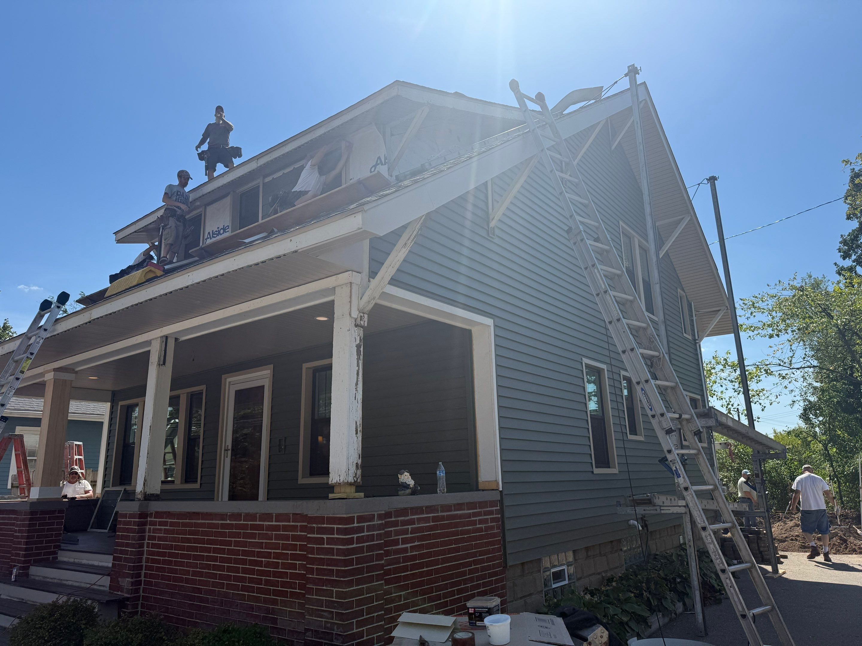 Siding Replacement using Alside Charter Oak D4.5" Deep Moss by 180 Contractors