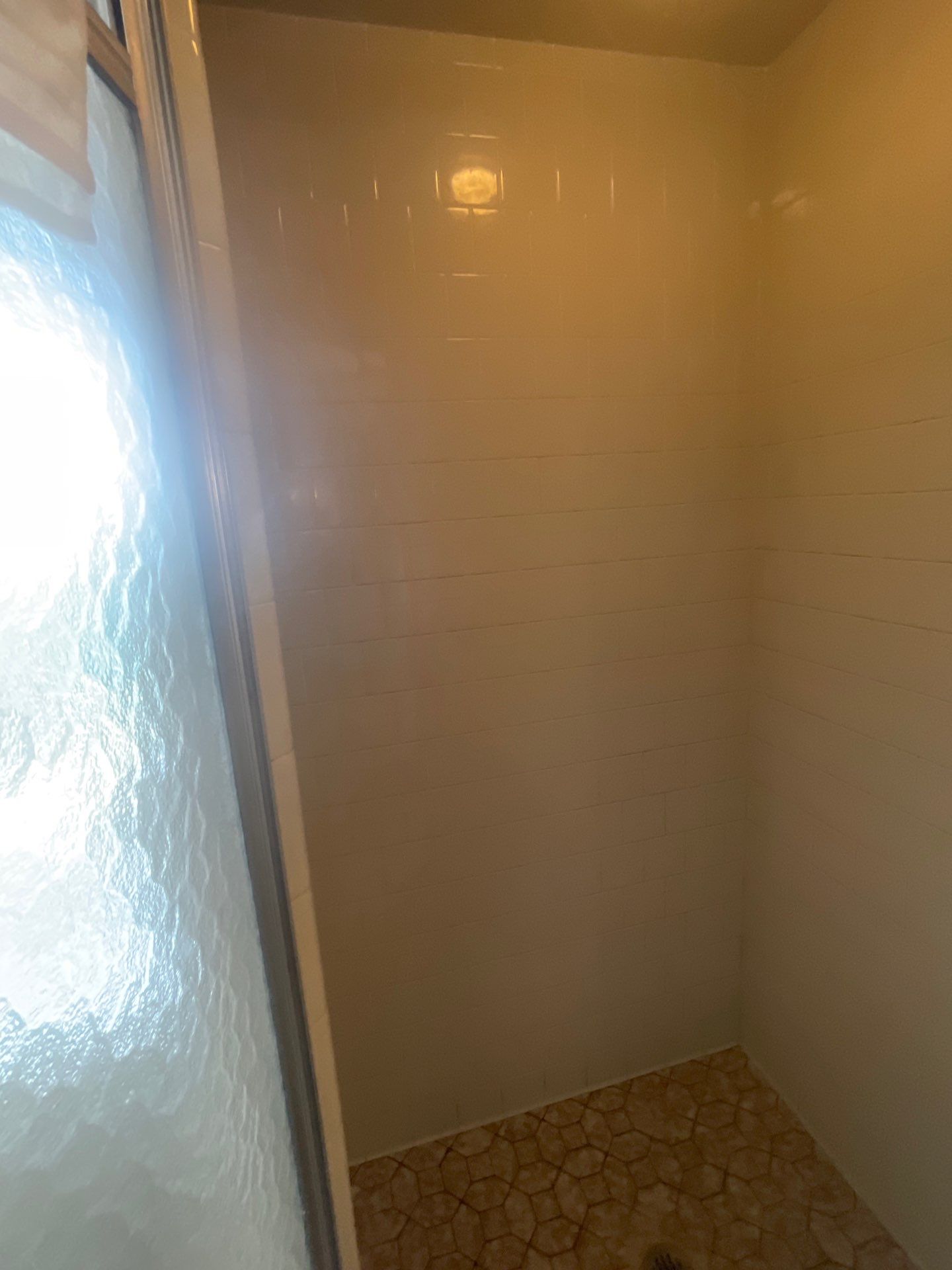 Project in North Smithfield by Mg House Cleaning