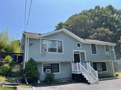 Siding Installation using Certainteed Monogram Seagrass