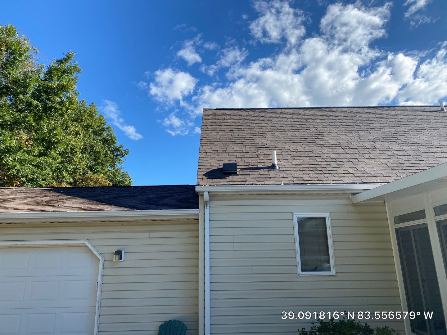 Residential Roofing Installation using Duration Series Shingles - Teak by RoofX 