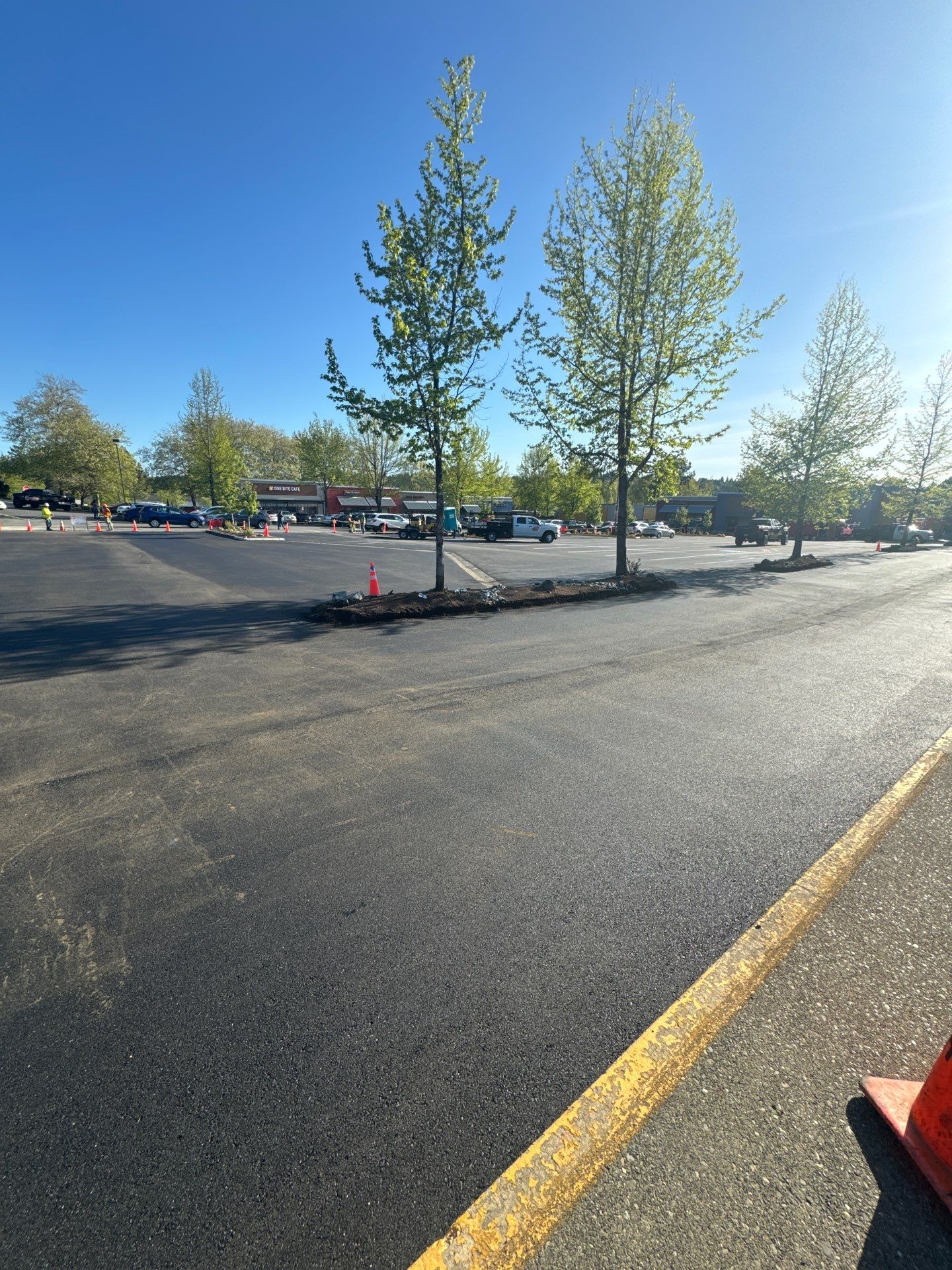 Colliers - Woodinville New Asphalt Parking Lot by Jireh Asphalt & Concrete Inc 