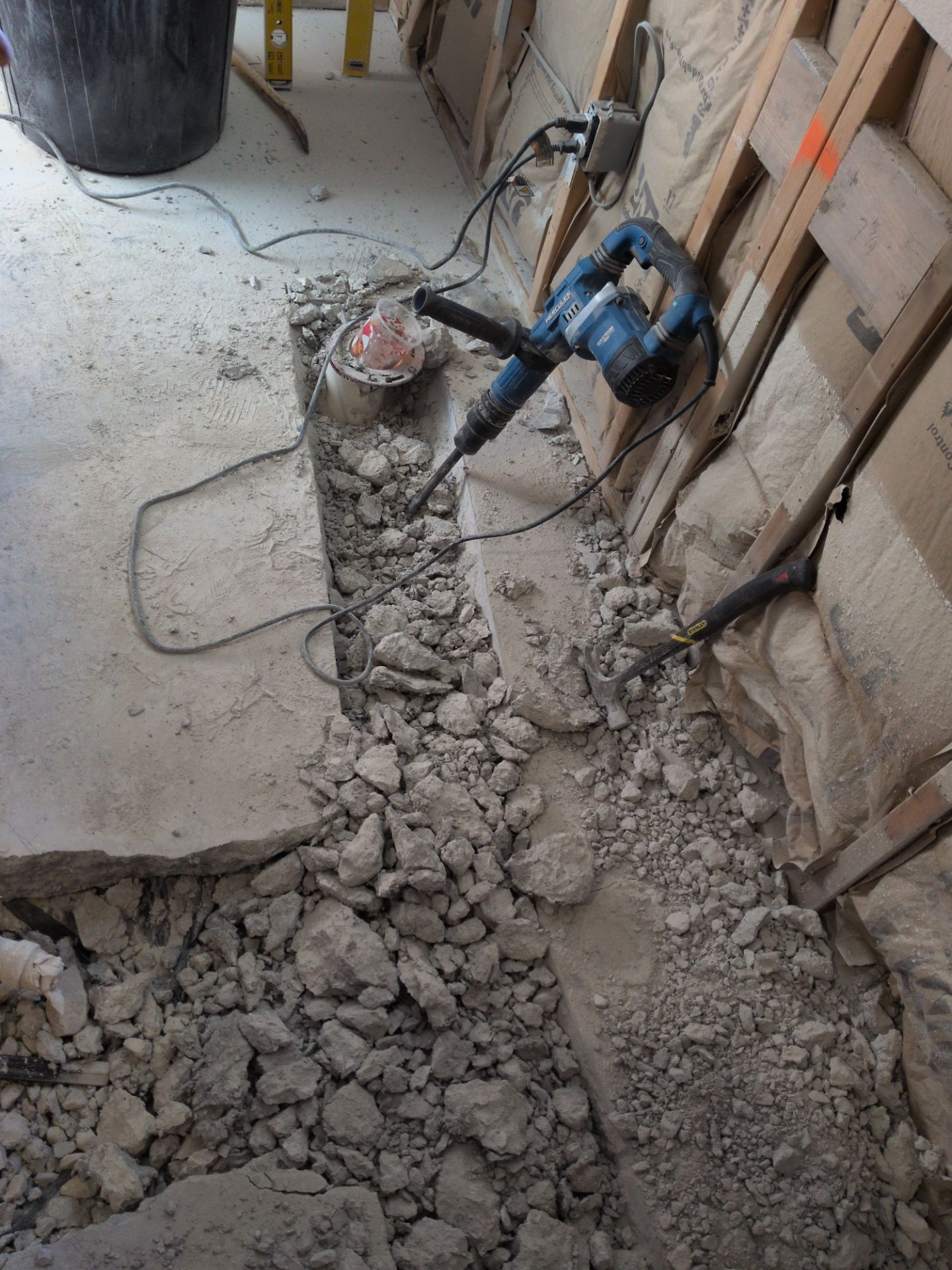 Ledgestone Master Bathroom Reno by Kitchen Works LLC