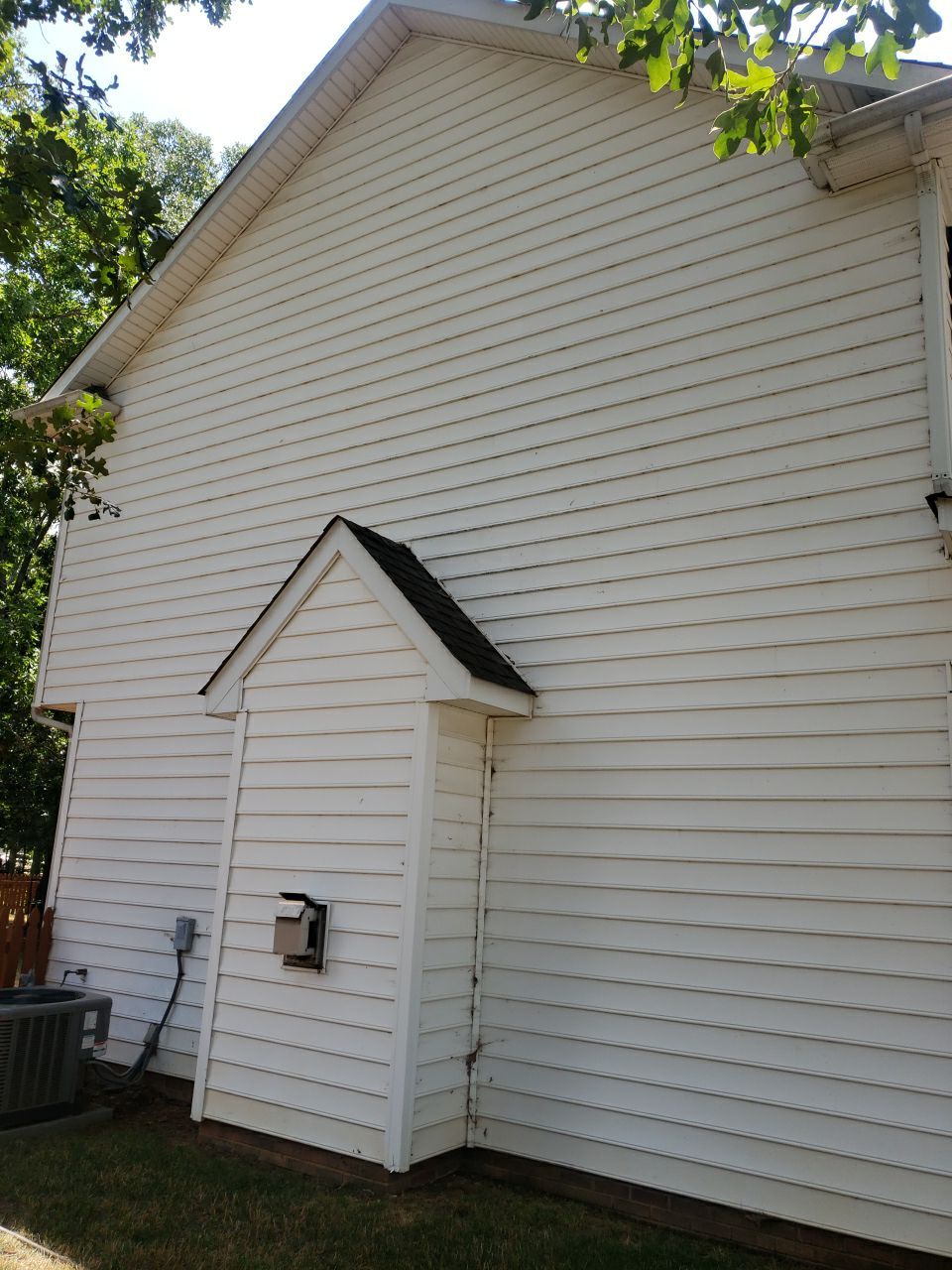 House Wash using cleaner by Power Wash Masters LLC