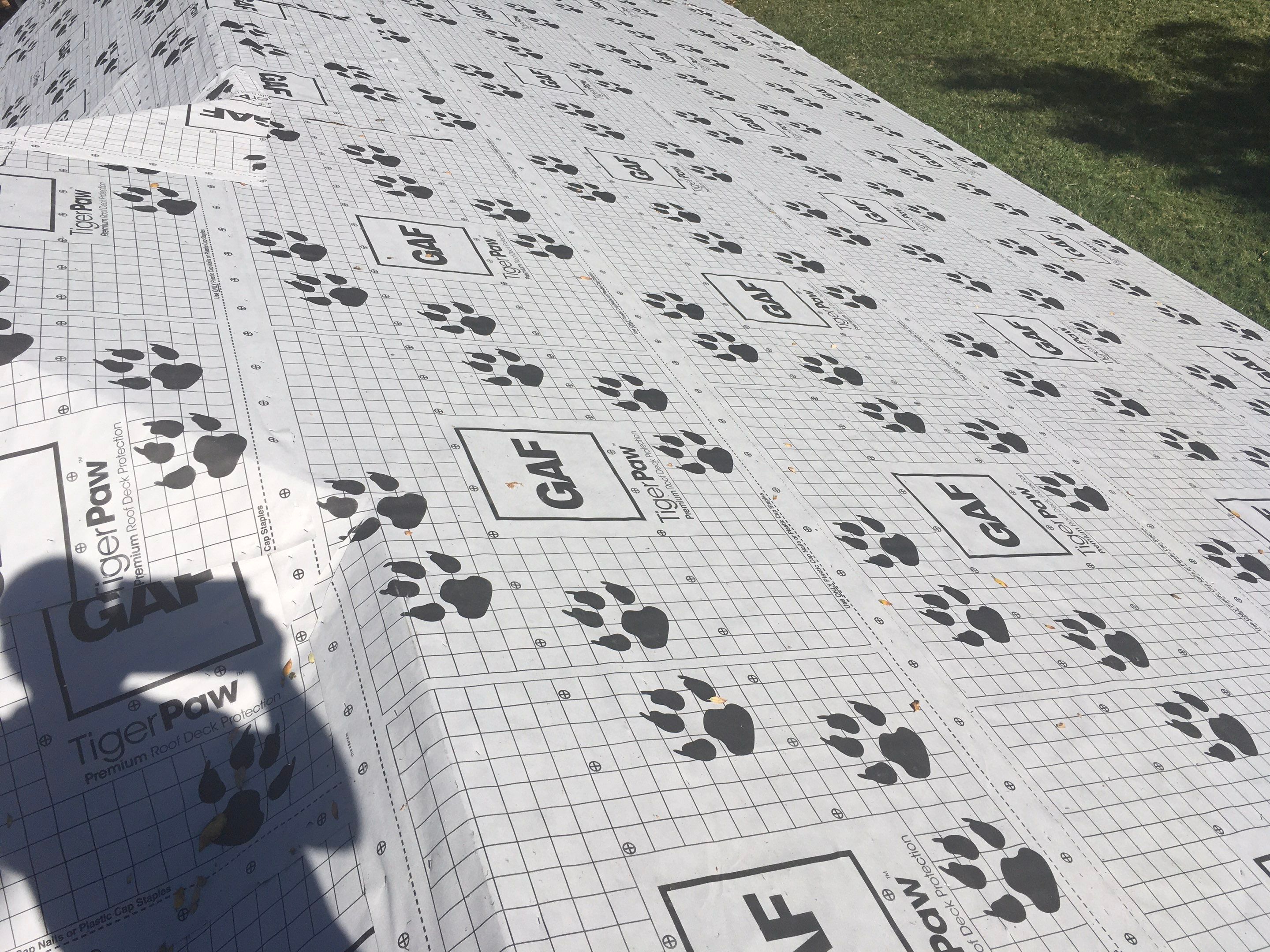 Metal roofing installation using Standing seam metal roofing system by Straight Edge Roofing Inc