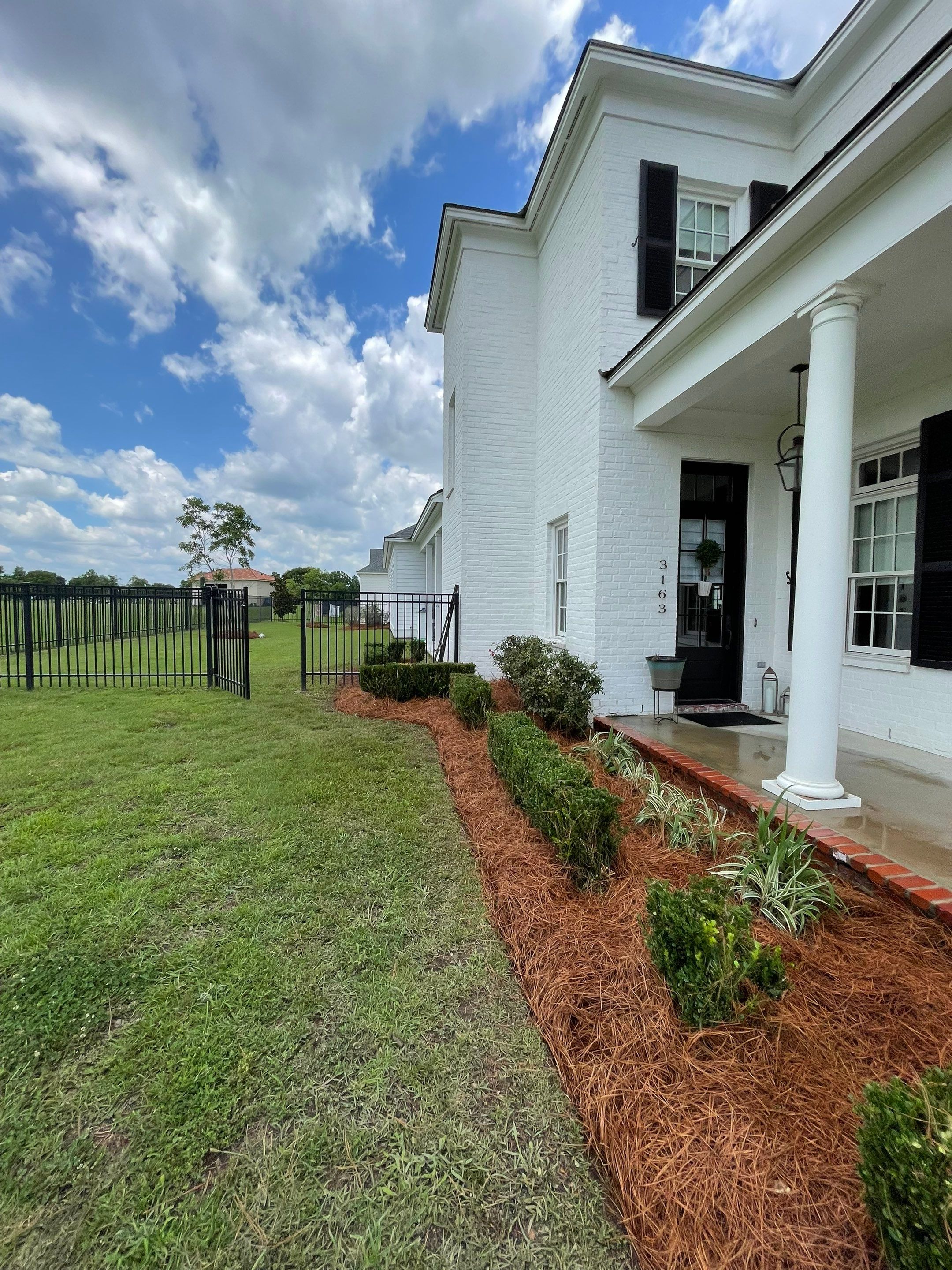 LANDSCAPE SERVICES: LANDSCAPE CLEANUP by CutScape, LLC.