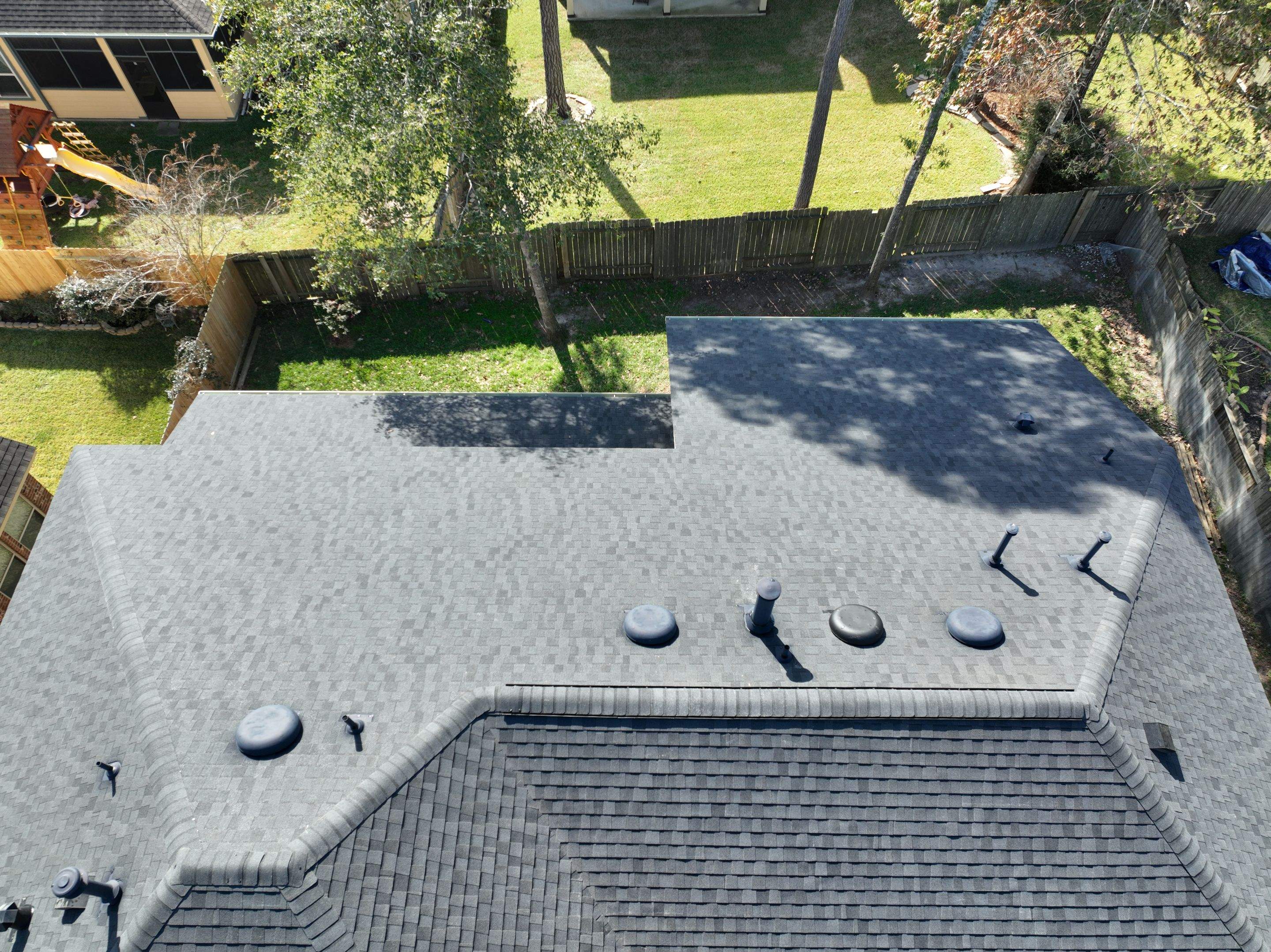 SureStart PLUS 4-STAR Warranty Fully covers materials, labor, tear-off and disposal expenses in years 1-50. by Roof Concepts Construction