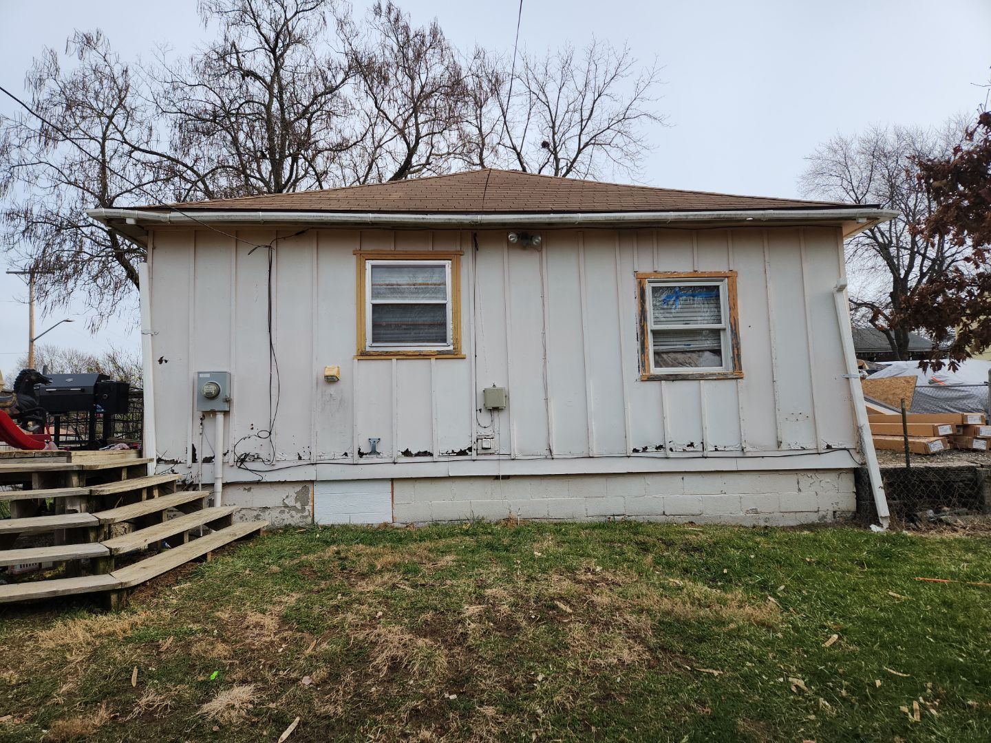 Siding Installation using Exterior Portfolio Vinyl Siding by EEC Windows, Siding & Roofing