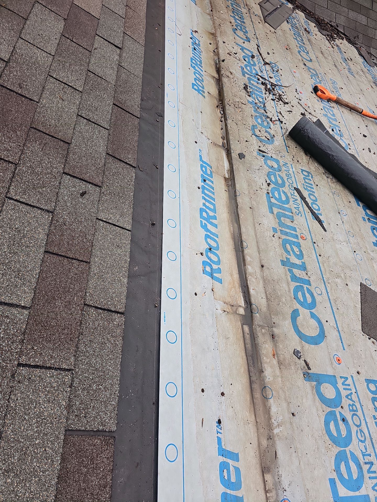 Residential Roofing Installation using Owen's Corning Duration (Lifetime) Shingles by Roof Repair Company
