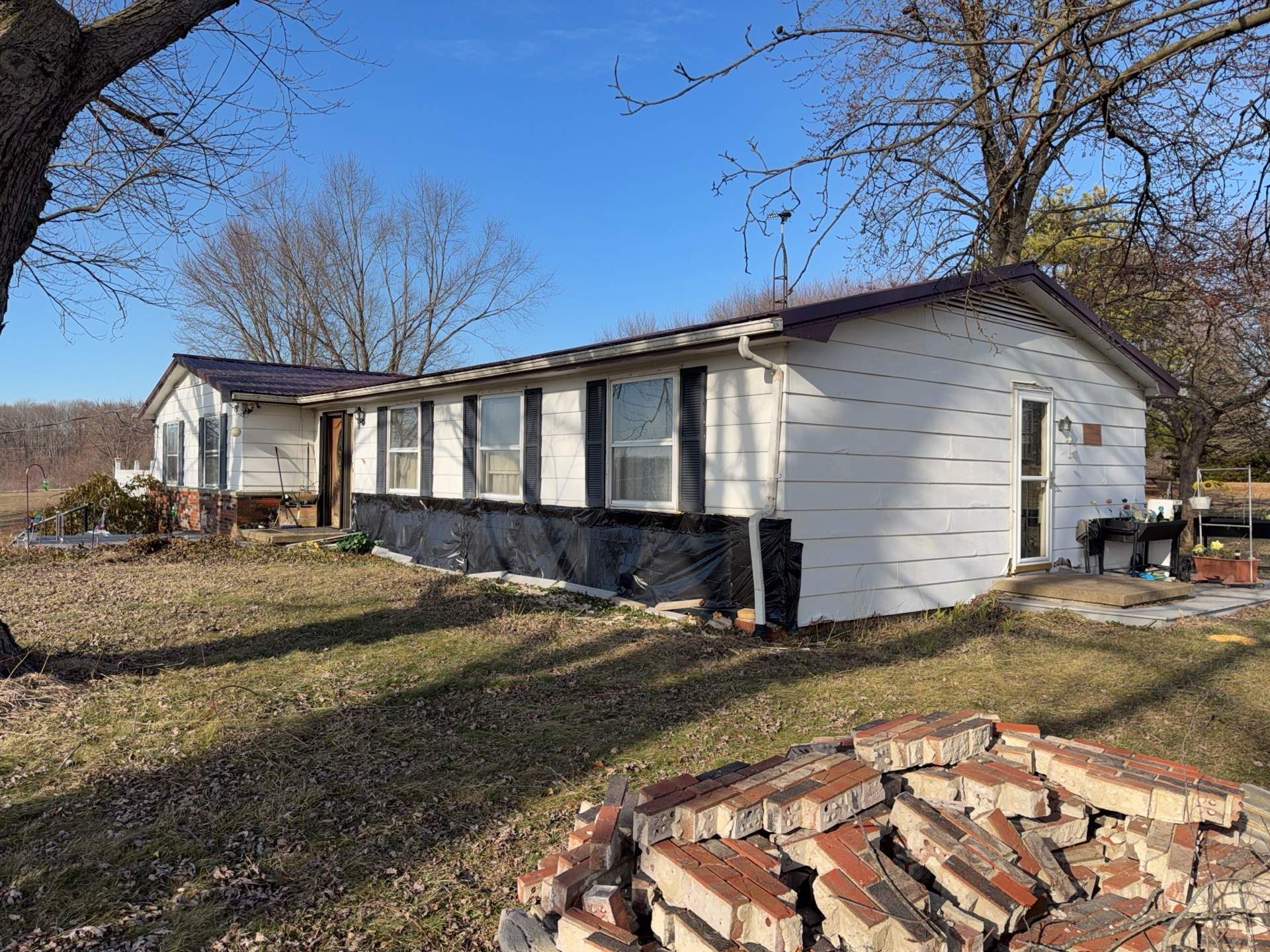 James Hardie Iron Gray in Enon Valley by Ideal Siding Pittsburgh