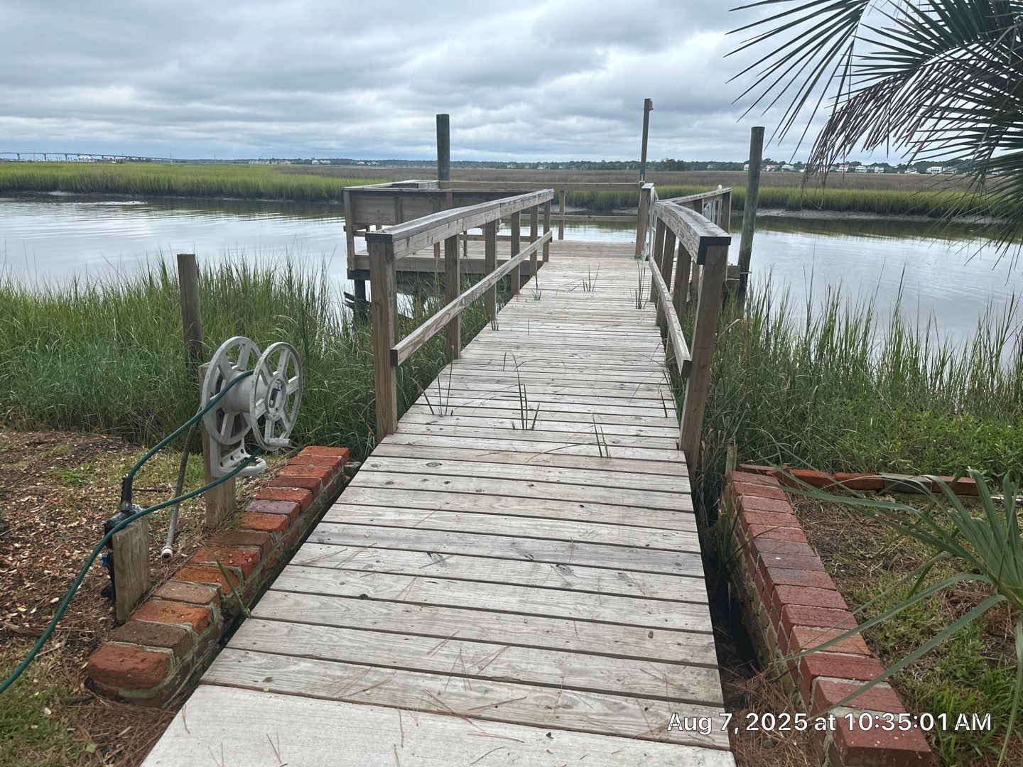 Wood Dock using Wood Sealant by DuraSeal
