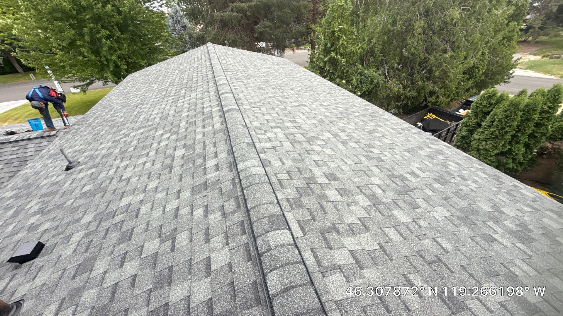 Richland Residential Roof Replacement Featuring Architectural Asphalt Shingles Harris Ave Richland, WA 99354 The Denali System - Certainteed Landmark® Shingle - Granite Gray by Alpine Roofing