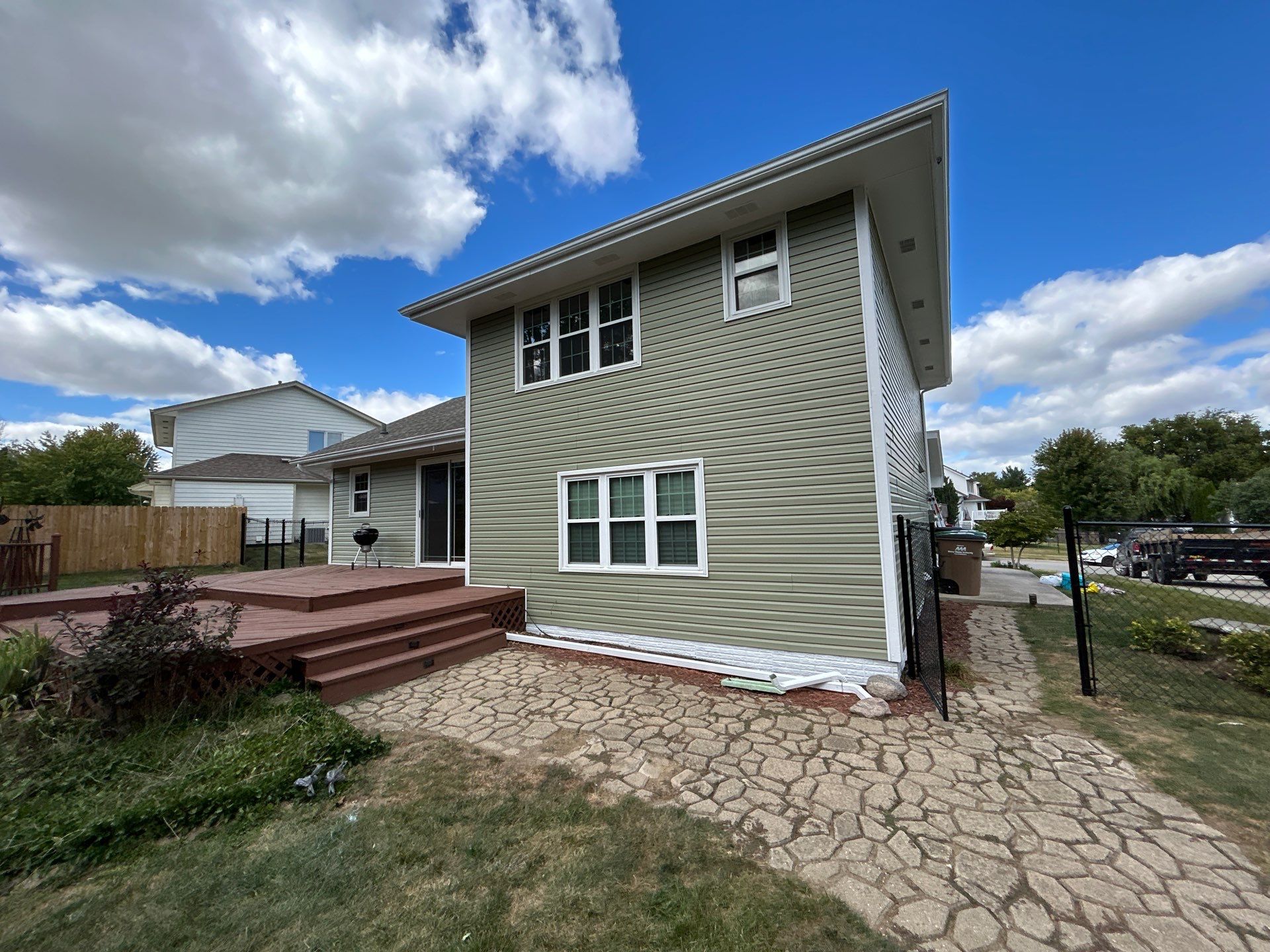 Vinyl siding in Pleasant Hill, IA by Blu Ember Properties