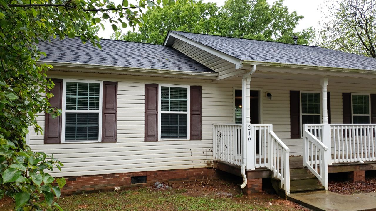 House Wash using cleaner by Power Wash Masters LLC
