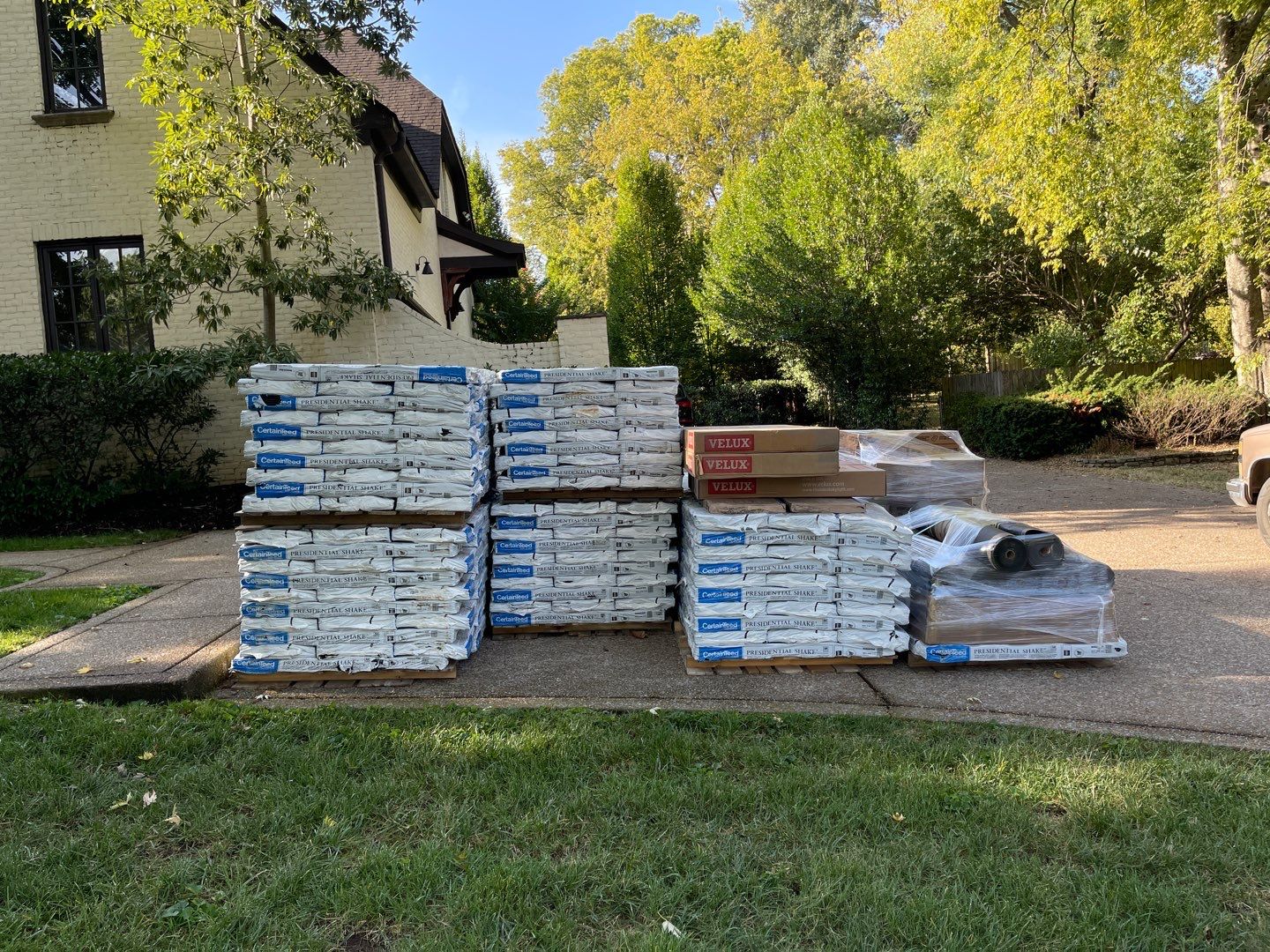 Presidential Shake Install by Paragon Roofing