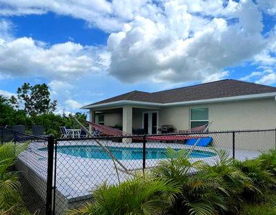 Chain-link Fence Installation using Chain-link Fence