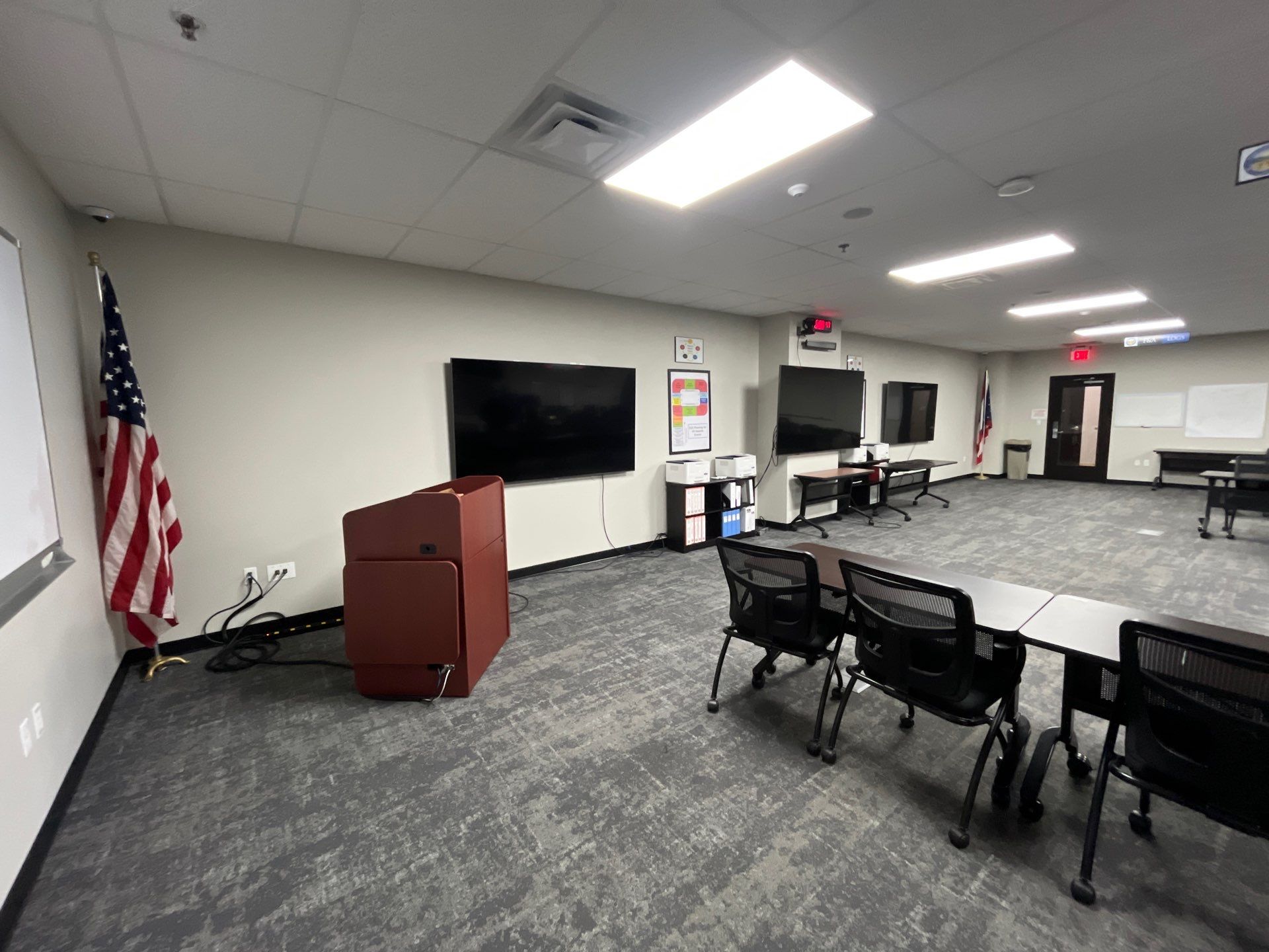 Advanced Commercial AV System Integration for Warren County EOC by Techkinect
