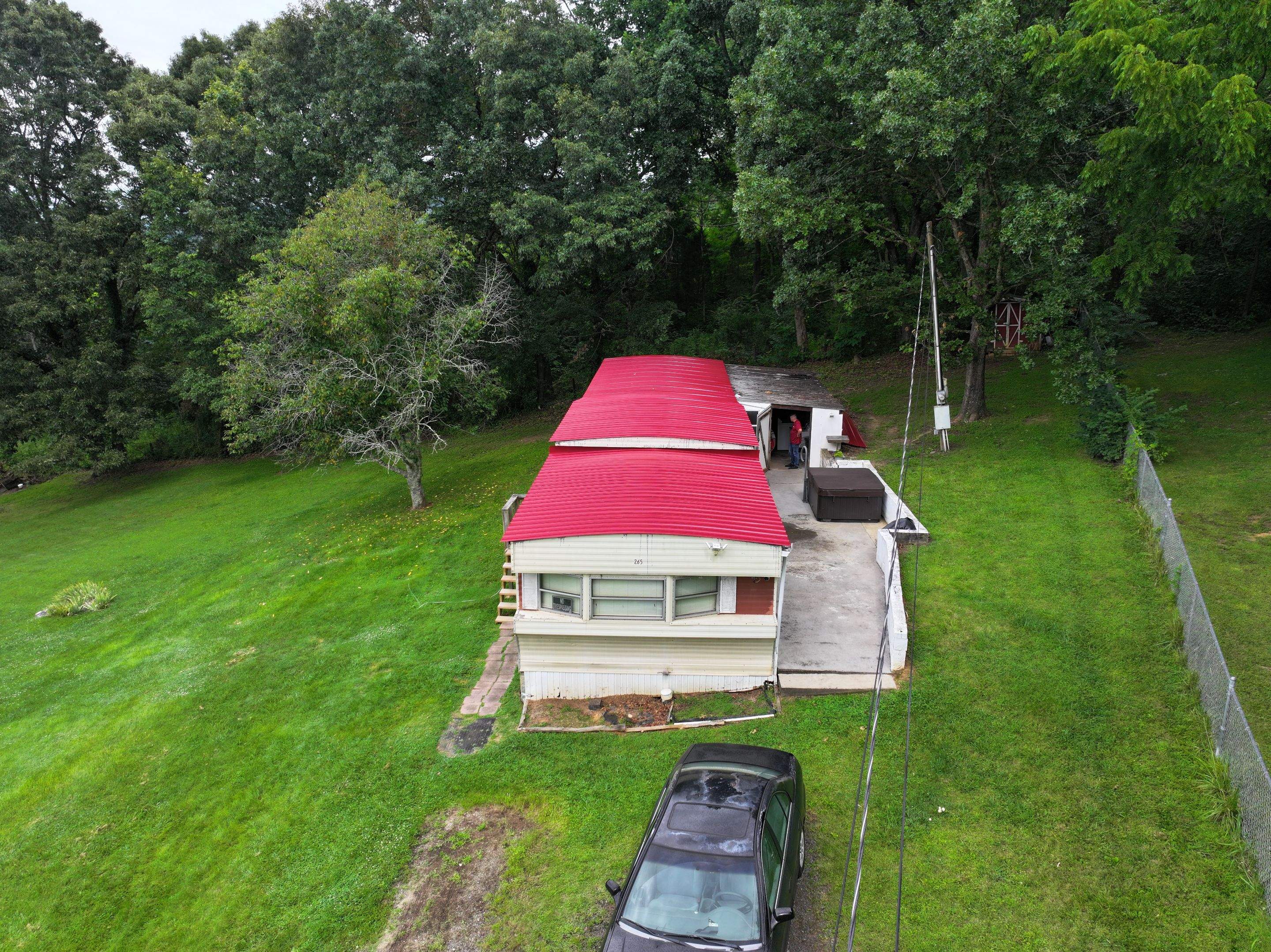 White Residence by Omnia Roofing