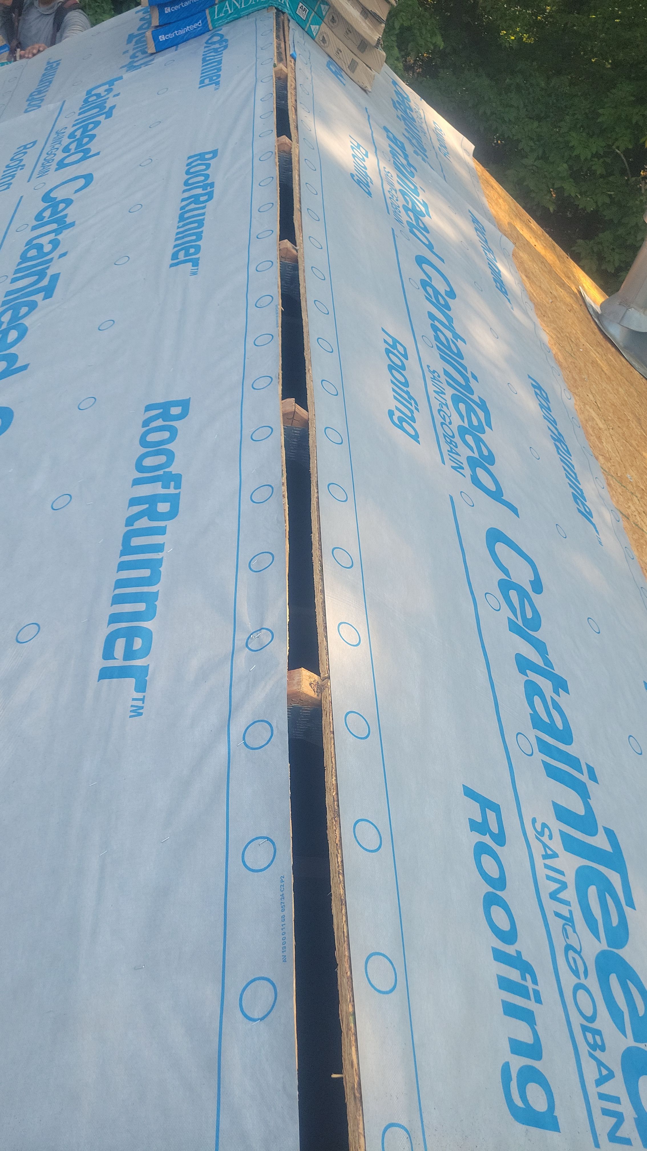 Roof Replacement using CertainTeed Landmark by 180 Contractors