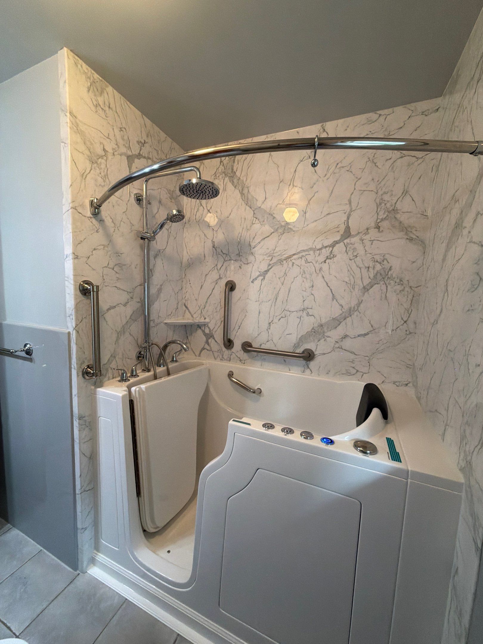 Walk-in Tub by BathPlanet SW Virginia