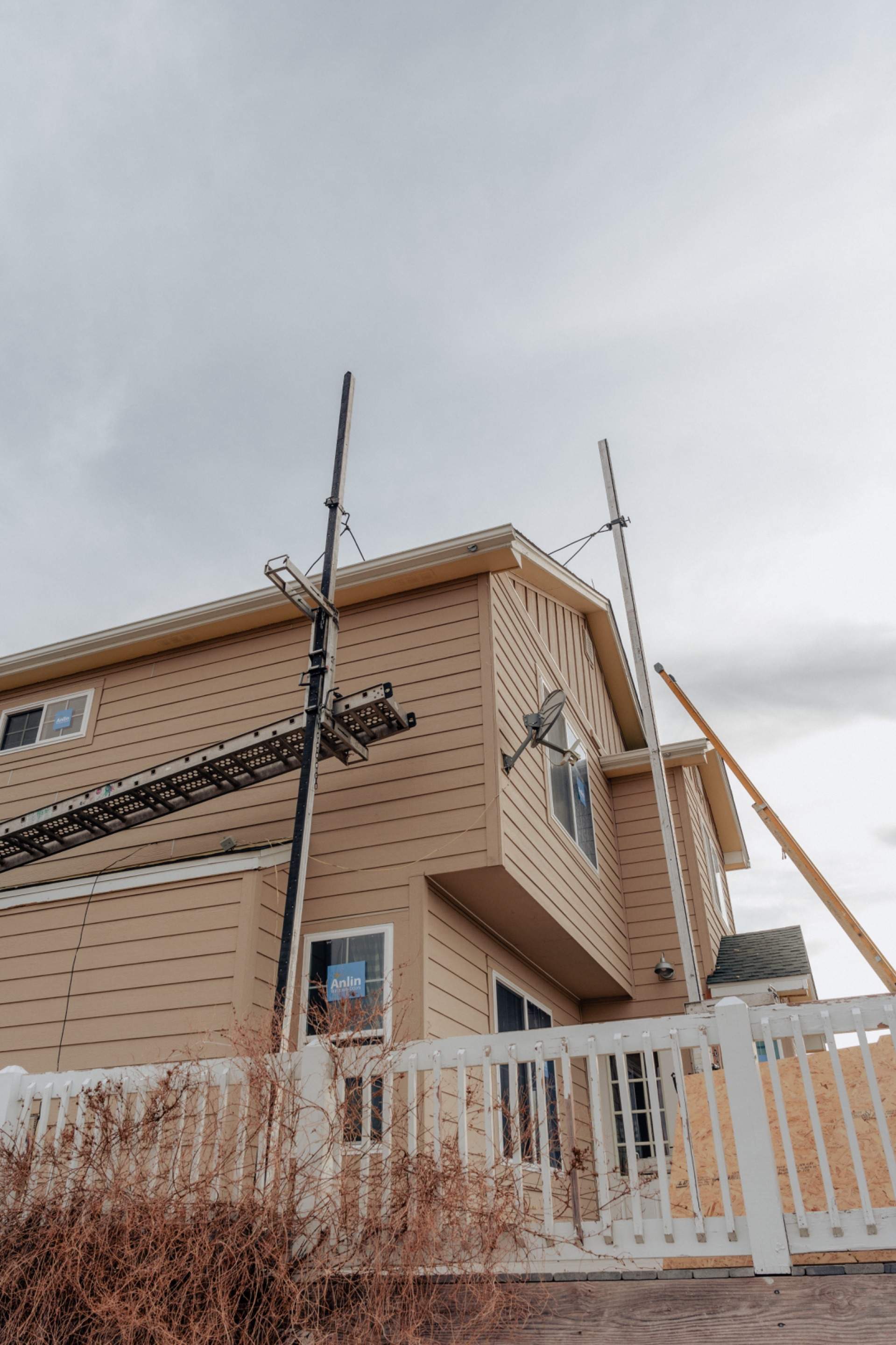 Time for a new look? Replace the Windows and Siding  by 1st choice windows and siding